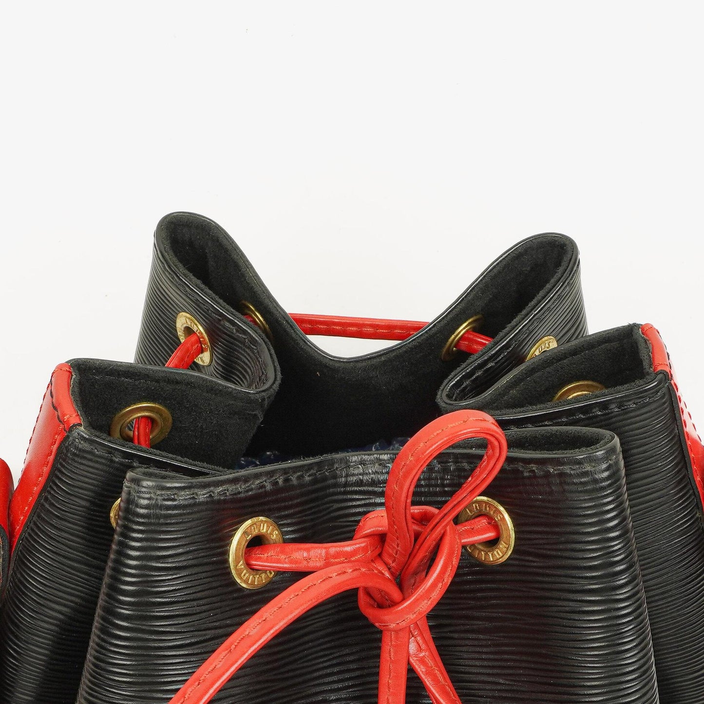 Louis Vuitton Noe Grande GM Bslck And Red EPI Leather Shoulder Bag