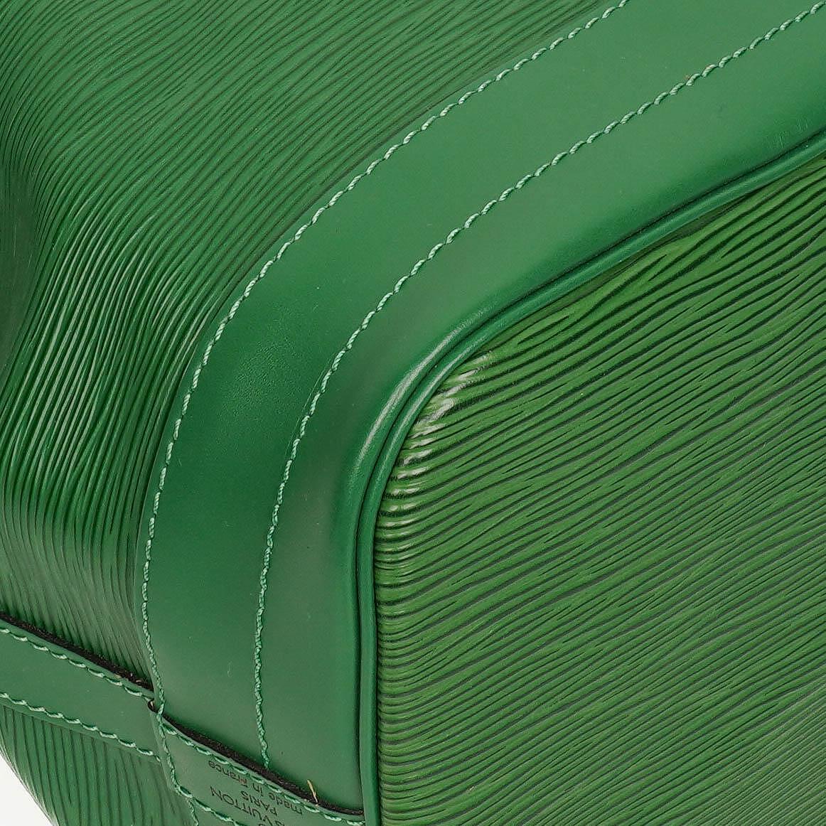 Louis Vuitton Noe Grande GM Green Epi Leather Shoulder Bag