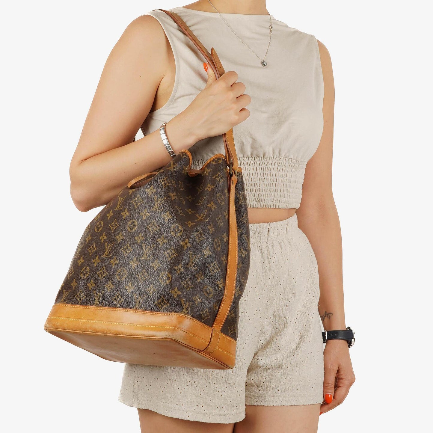 Louis Vuitton Noe Grande GM Monogram Canvas Shoulder Bag