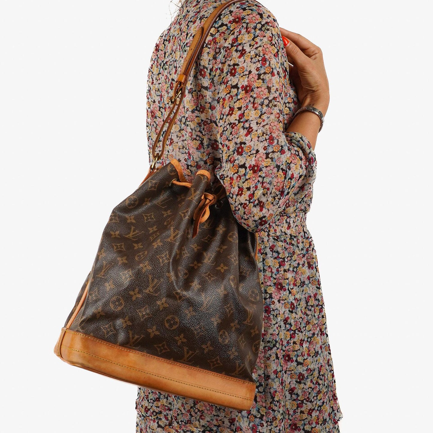 Louis Vuitton Noe Grande GM Monogram Canvas Shoulder Bag