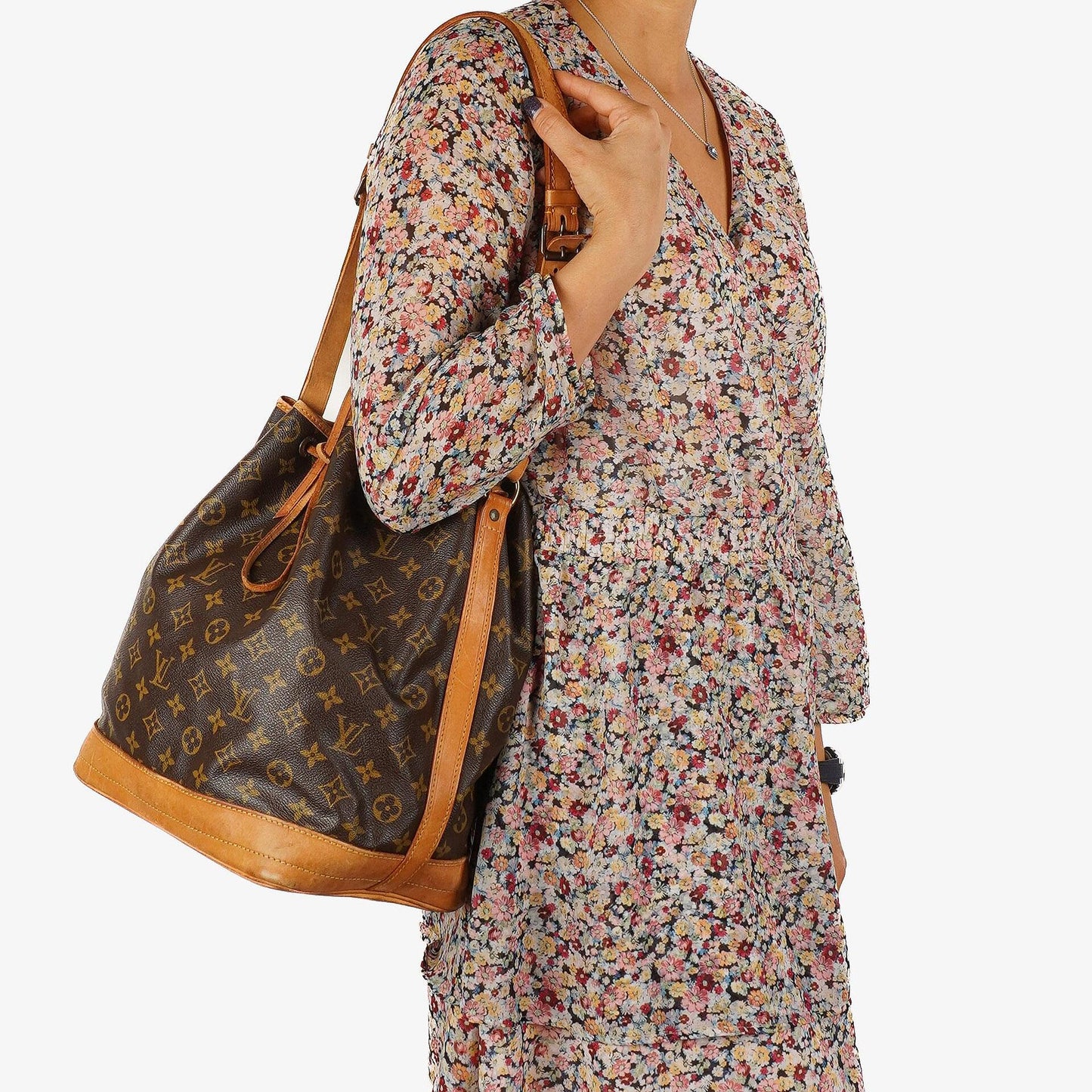 Louis Vuitton Noe Grande GM Monogram Canvas Shoulder Bag