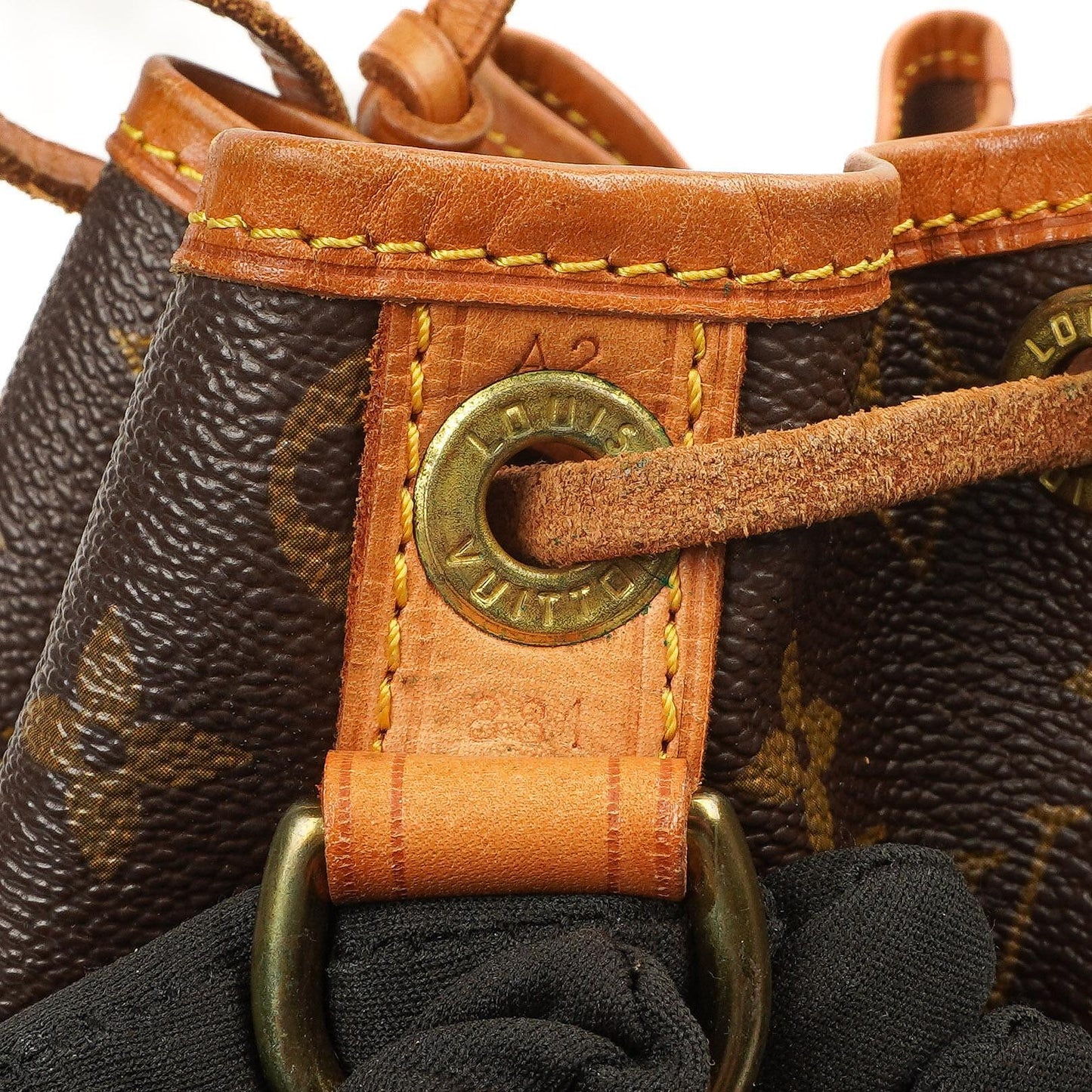 Louis Vuitton Noe Grande GM Monogram Canvas Shoulder Bag