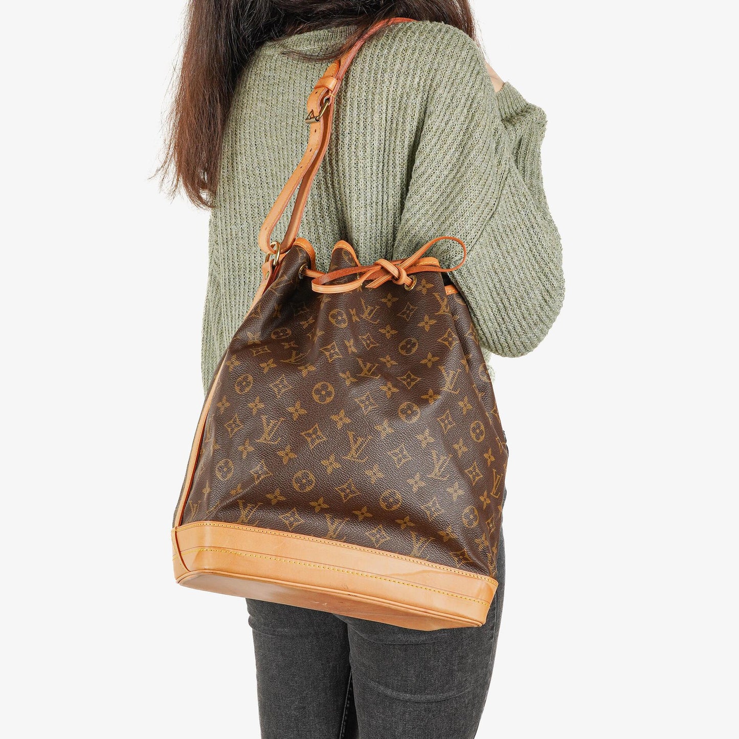 Louis Vuitton Noe Grande GM Monogram Canvas Shoulder Bag