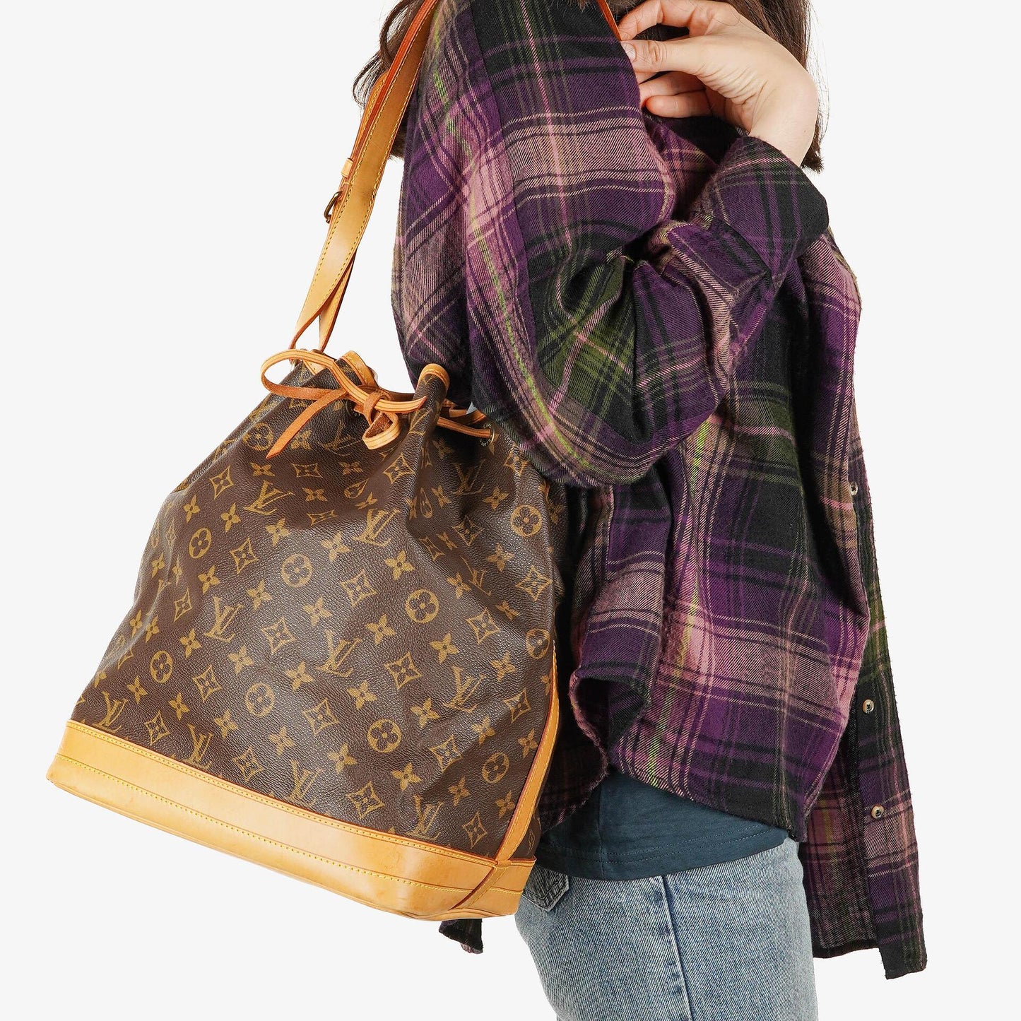 Louis Vuitton Noe Grande GM Monogram Canvas Shoulder Bag