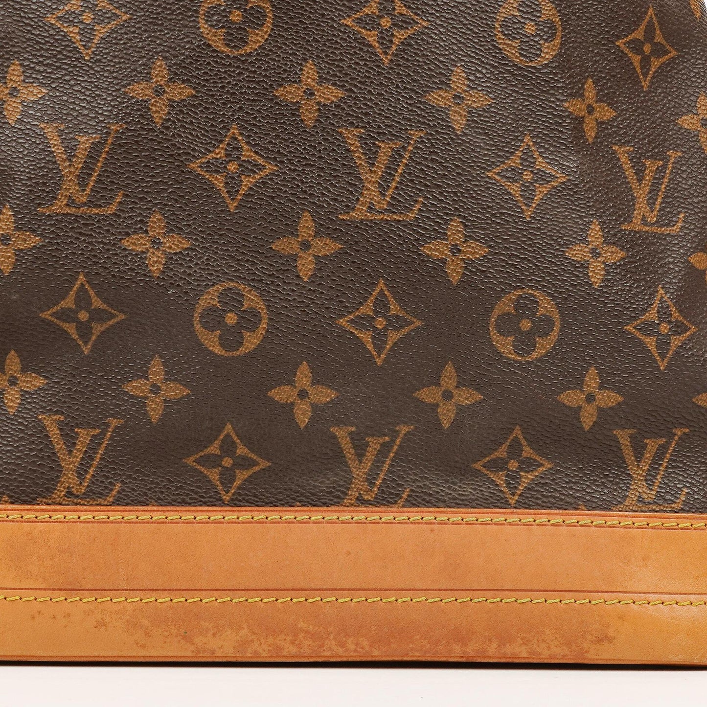 Louis Vuitton Noe Grande GM Monogram Canvas Shoulder Bag