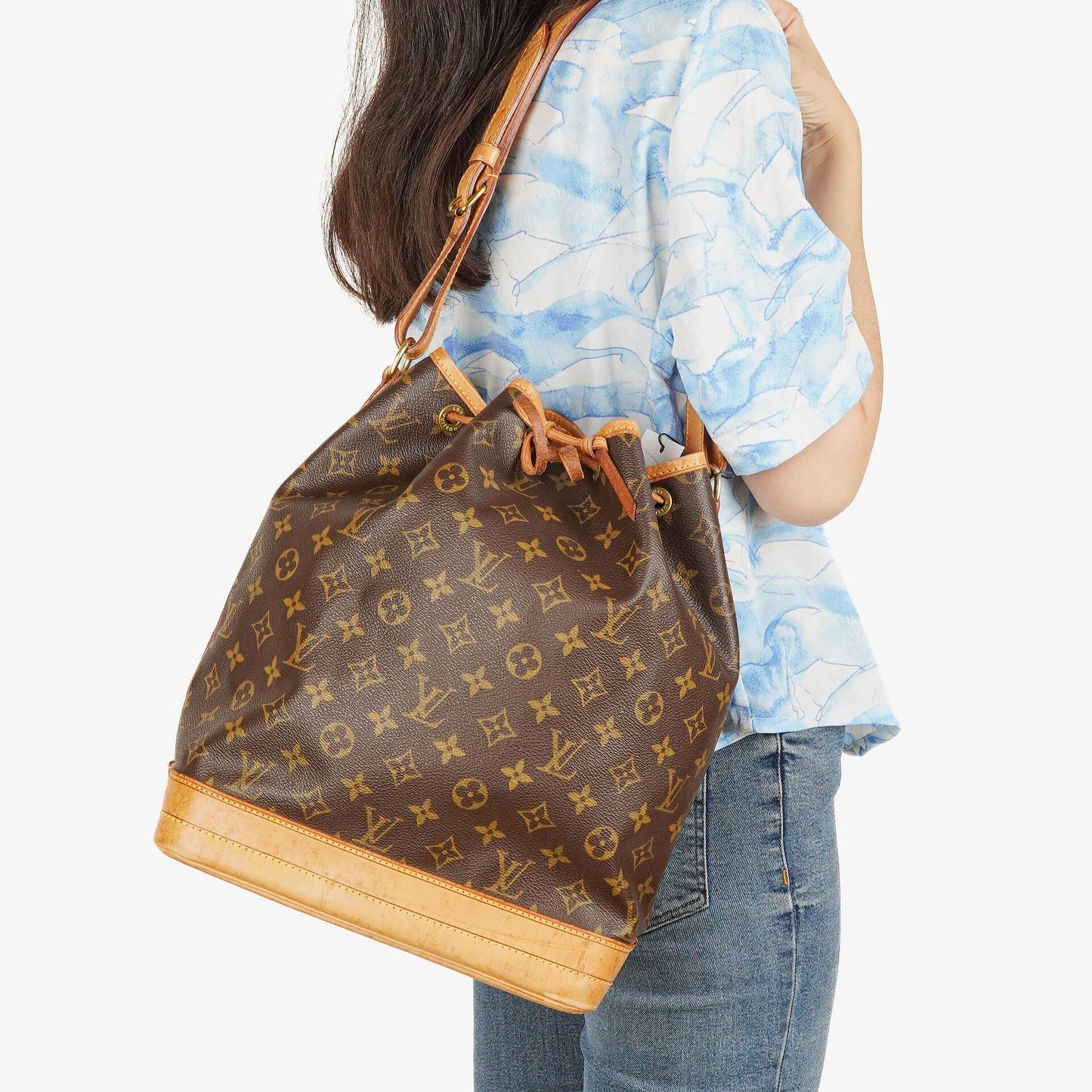 Louis Vuitton Noe Grande GM Monogram Canvas Shoulder Bag