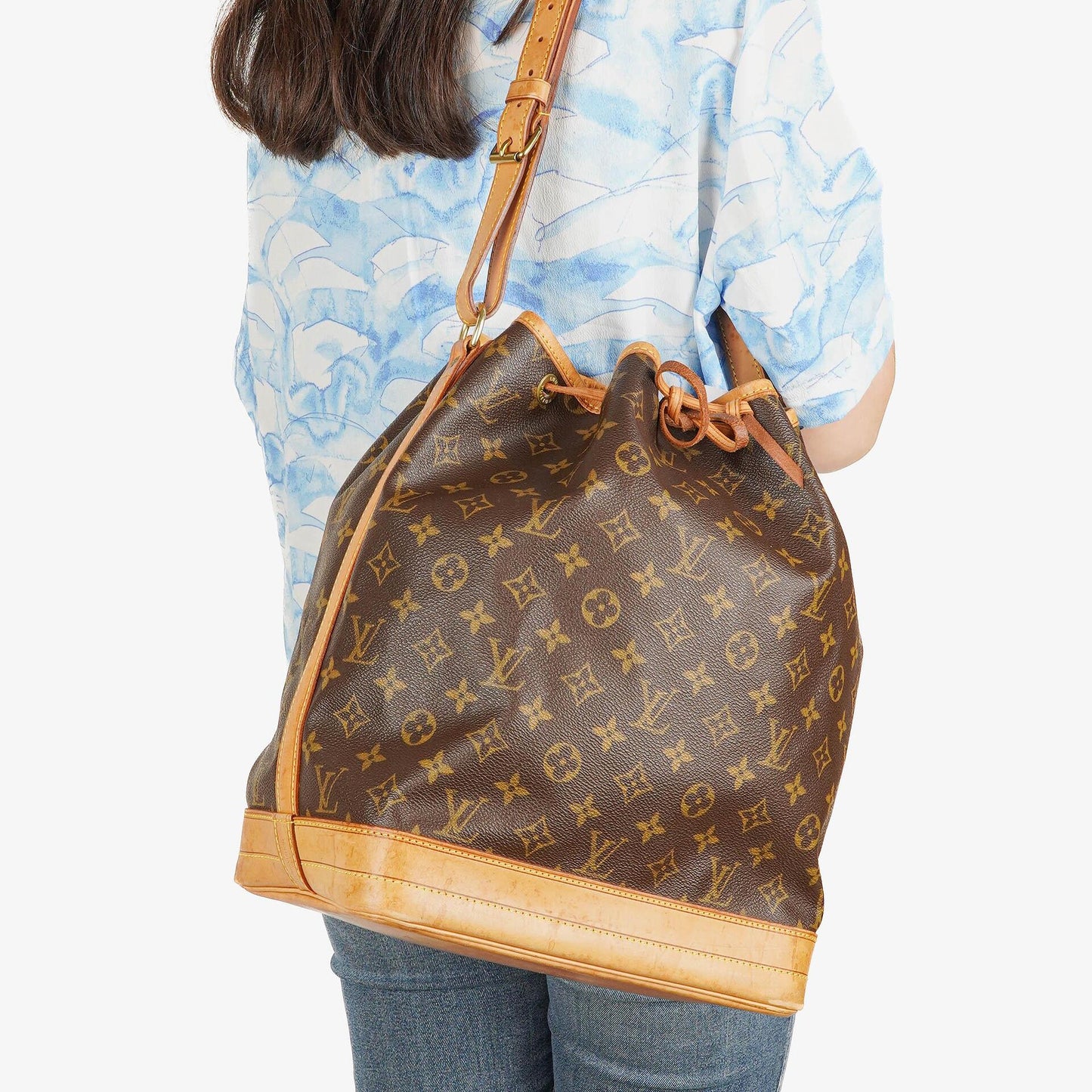 Louis Vuitton Noe Grande GM Monogram Canvas Shoulder Bag