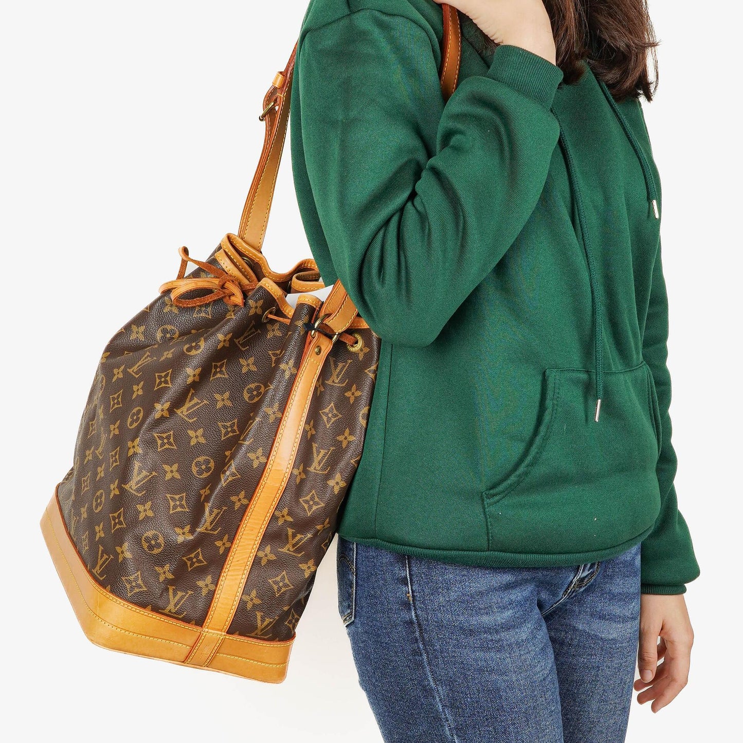 Louis Vuitton Noe Grande GM Monogram Canvas Shoulder Bag