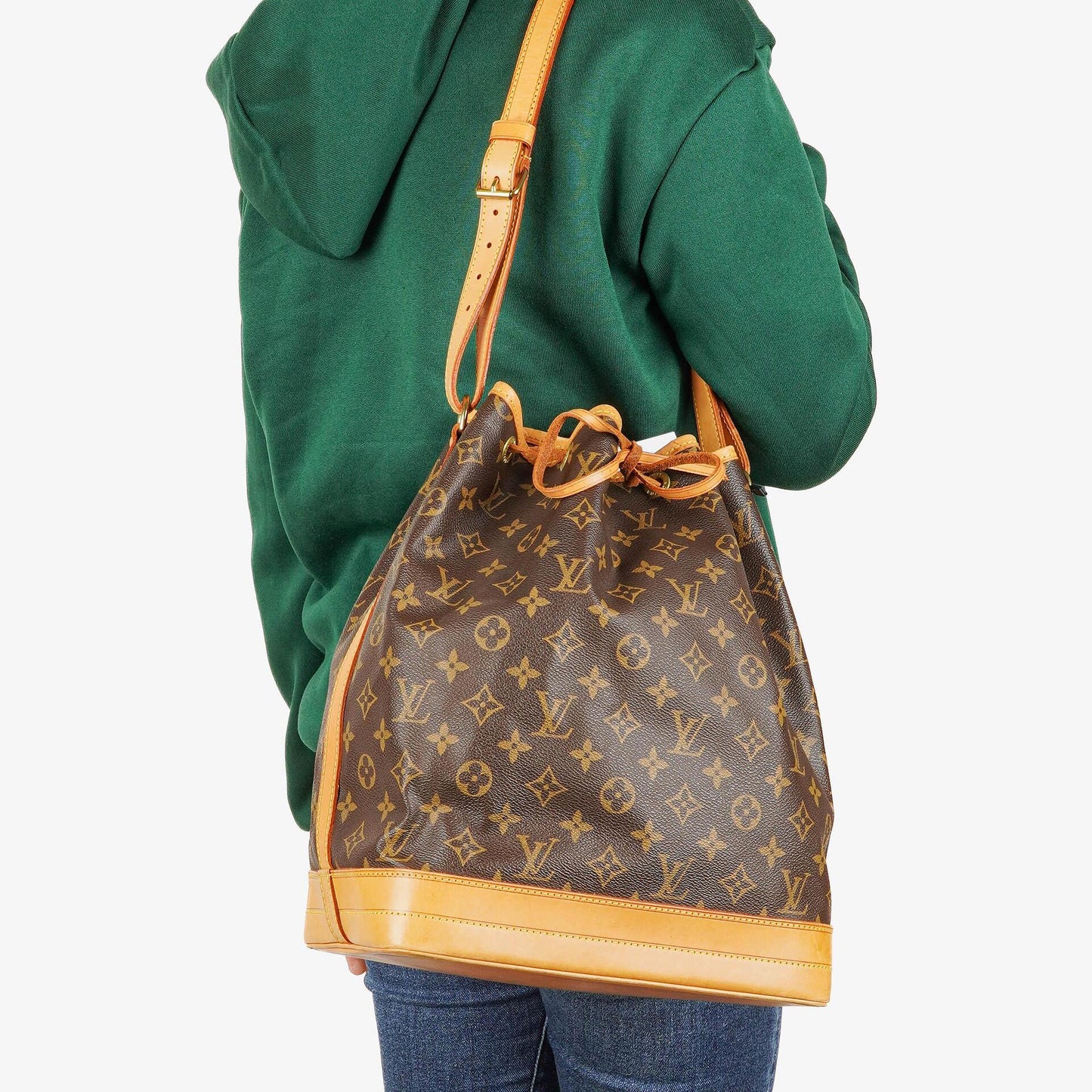 Louis Vuitton Noe Grande GM Monogram Canvas Shoulder Bag