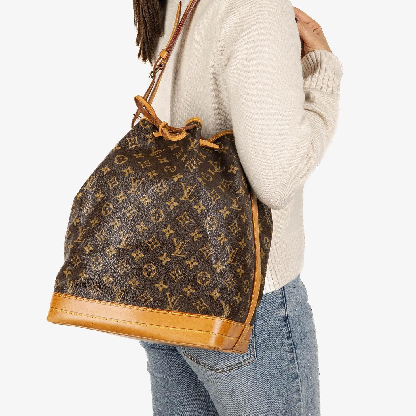 Louis Vuitton Noe Grande GM Monogram Canvas Shoulder Bag