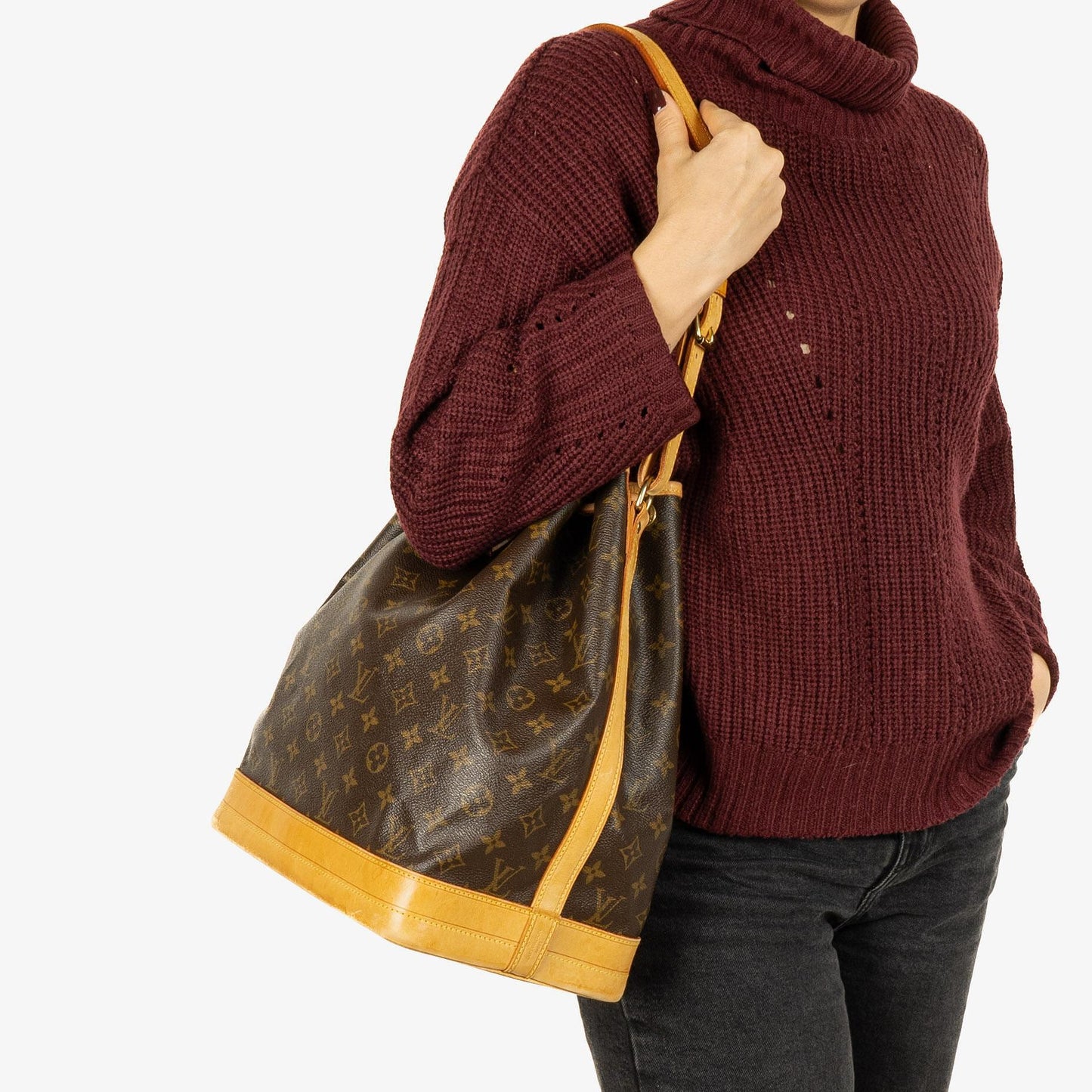 Louis Vuitton Noe Grande GM Monogram Canvas Shoulder Bag