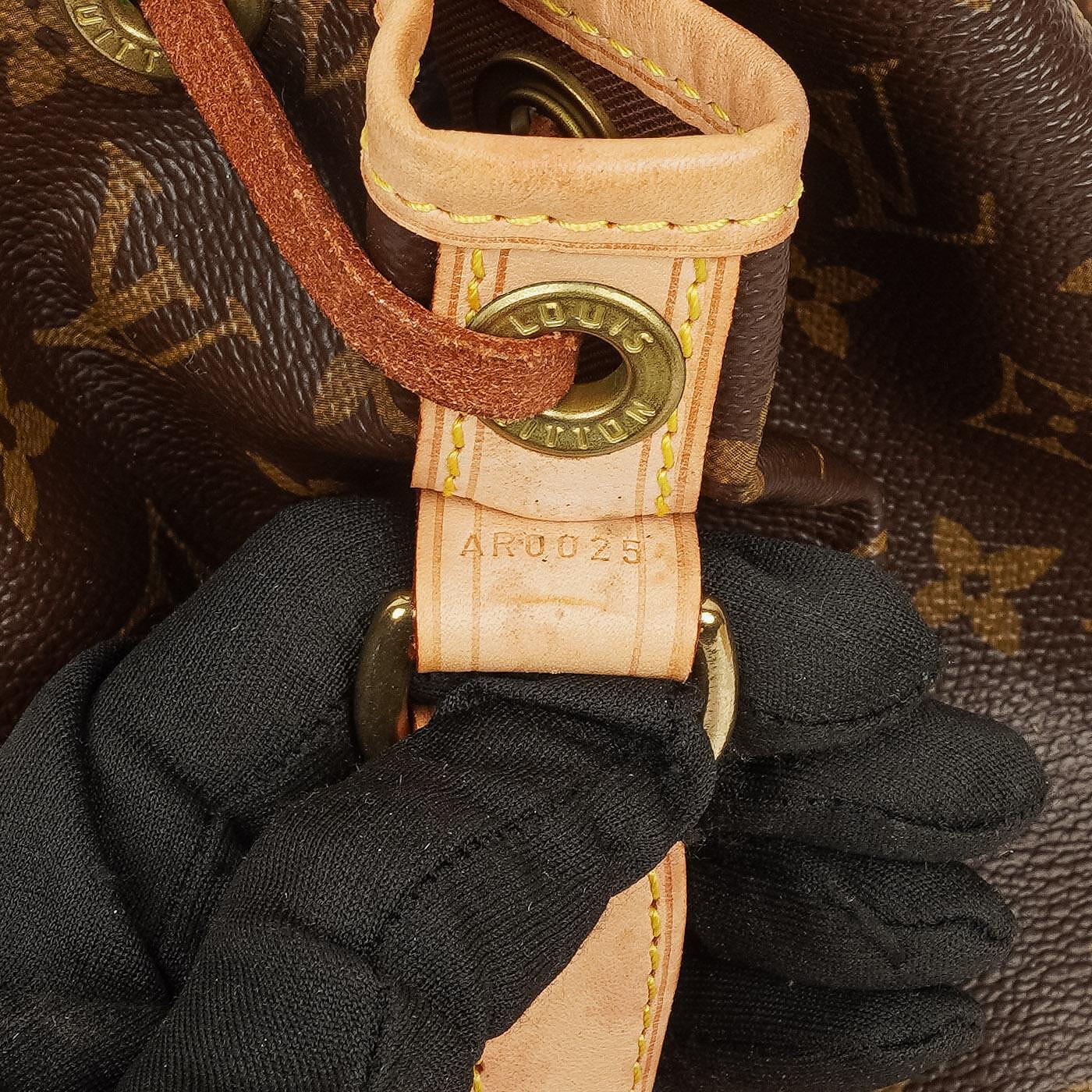 Louis Vuitton Noe Grande GM Monogram Canvas Shoulder Bag
