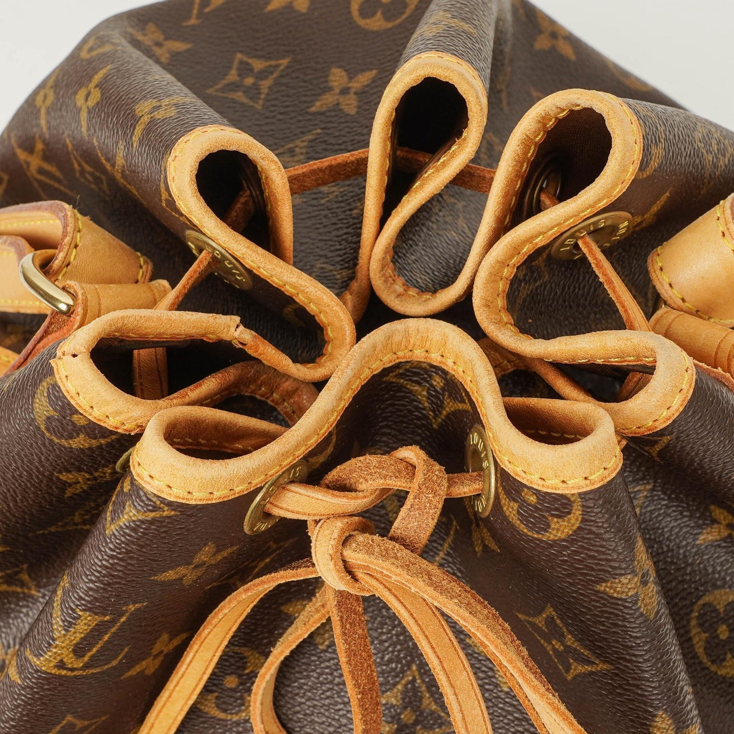 Louis Vuitton Noe Grande GM Monogram Canvas Shoulder Bag