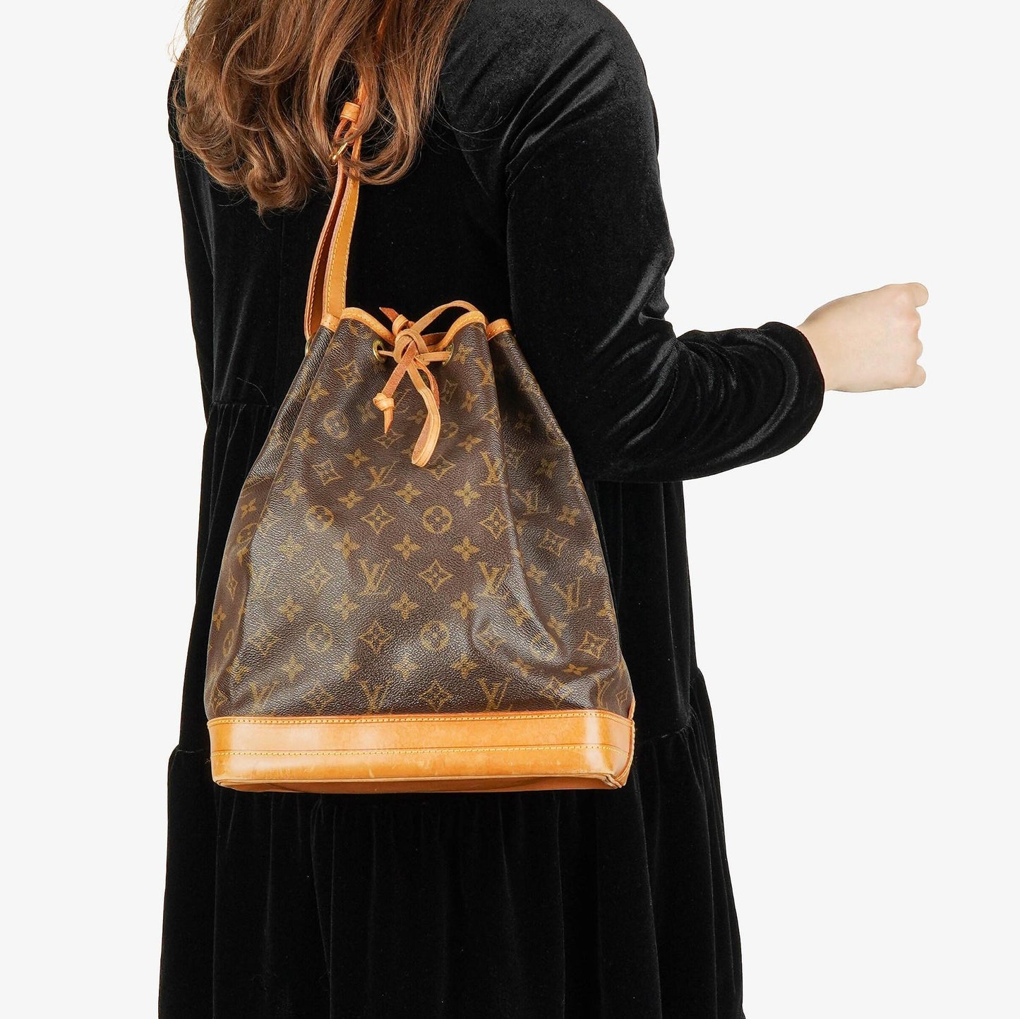 Louis Vuitton Noe Grande GM Monogram Canvas Shoulder Bag