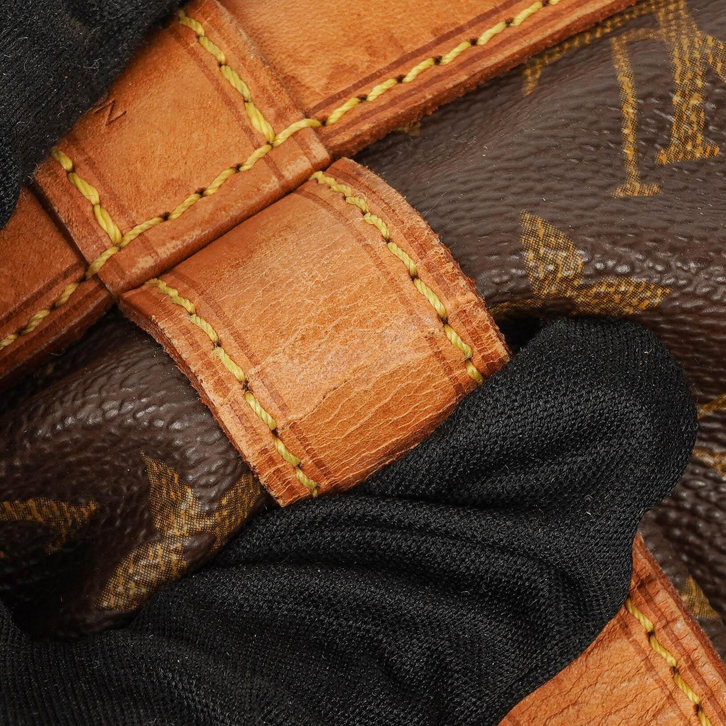 Louis Vuitton Noe Grande GM Monogram Canvas Shoulder Bag