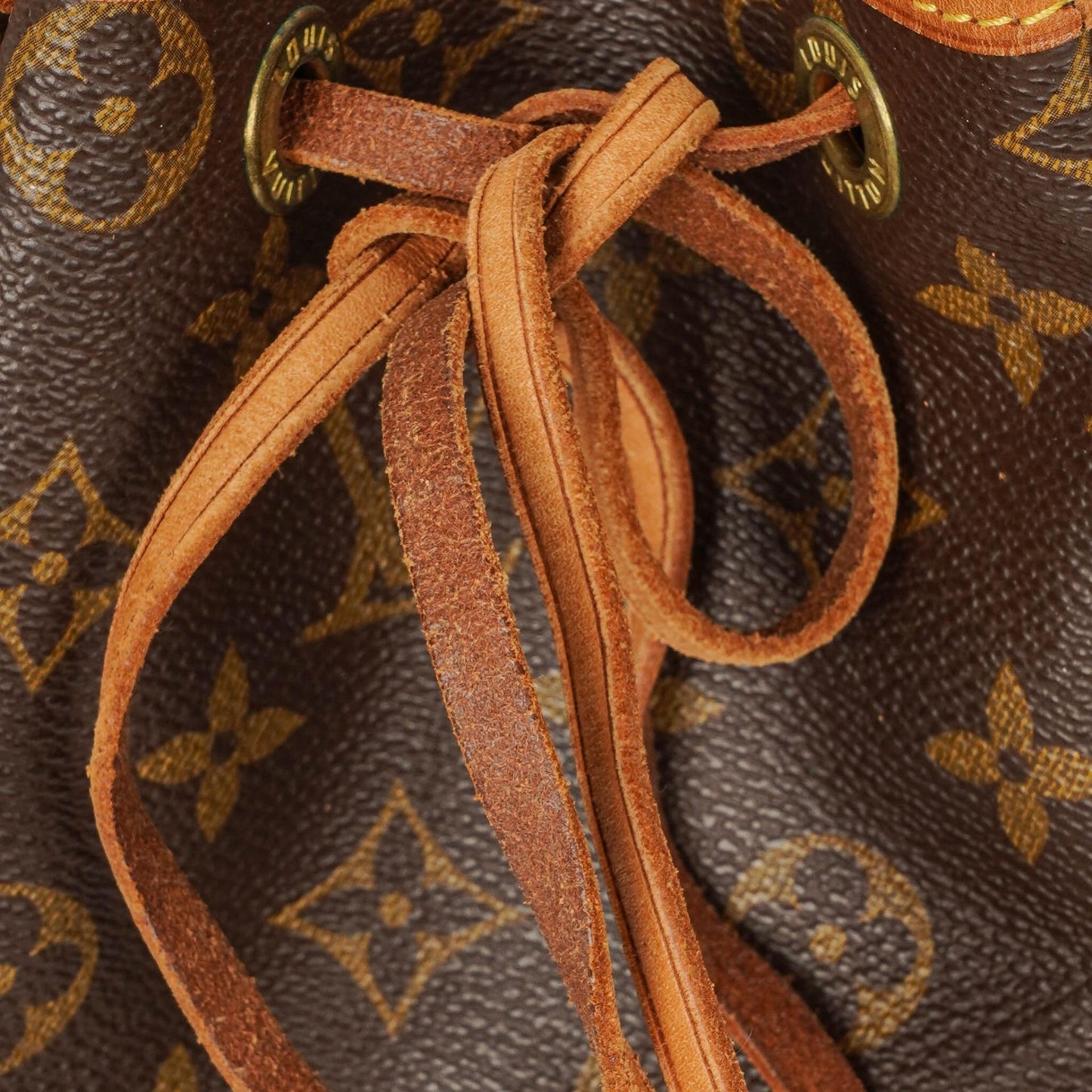 Louis Vuitton Noe Grande GM Monogram Canvas Shoulder Bag