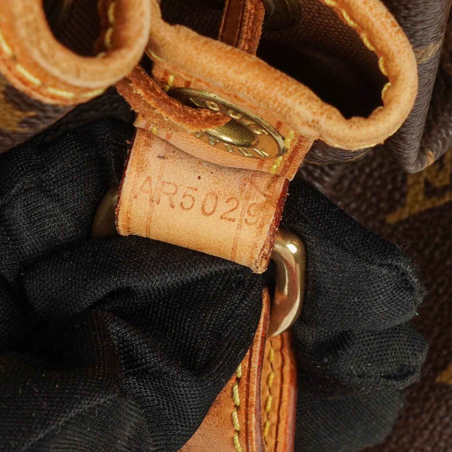 Louis Vuitton Noe Grande GM Monogram Canvas Shoulder Bag
