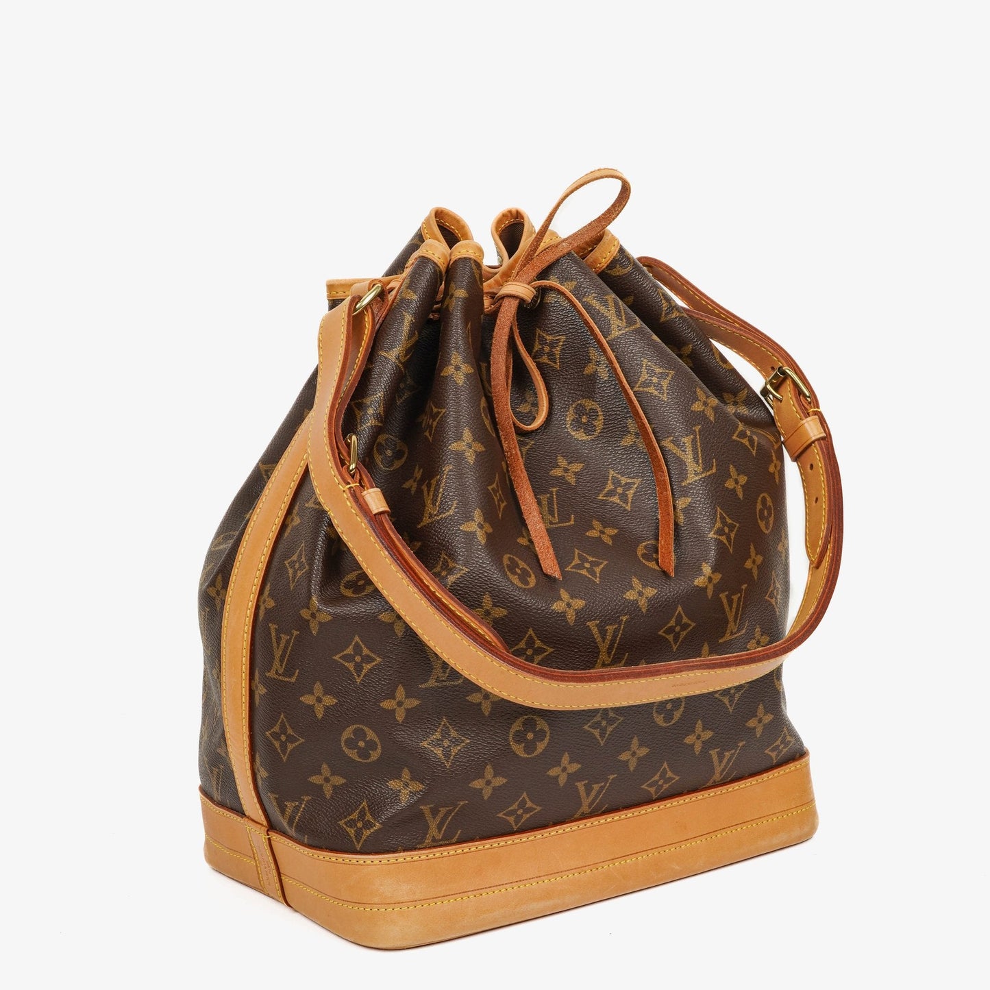 Louis Vuitton Noe Grande GM Monogram Canvas Shoulder Bag