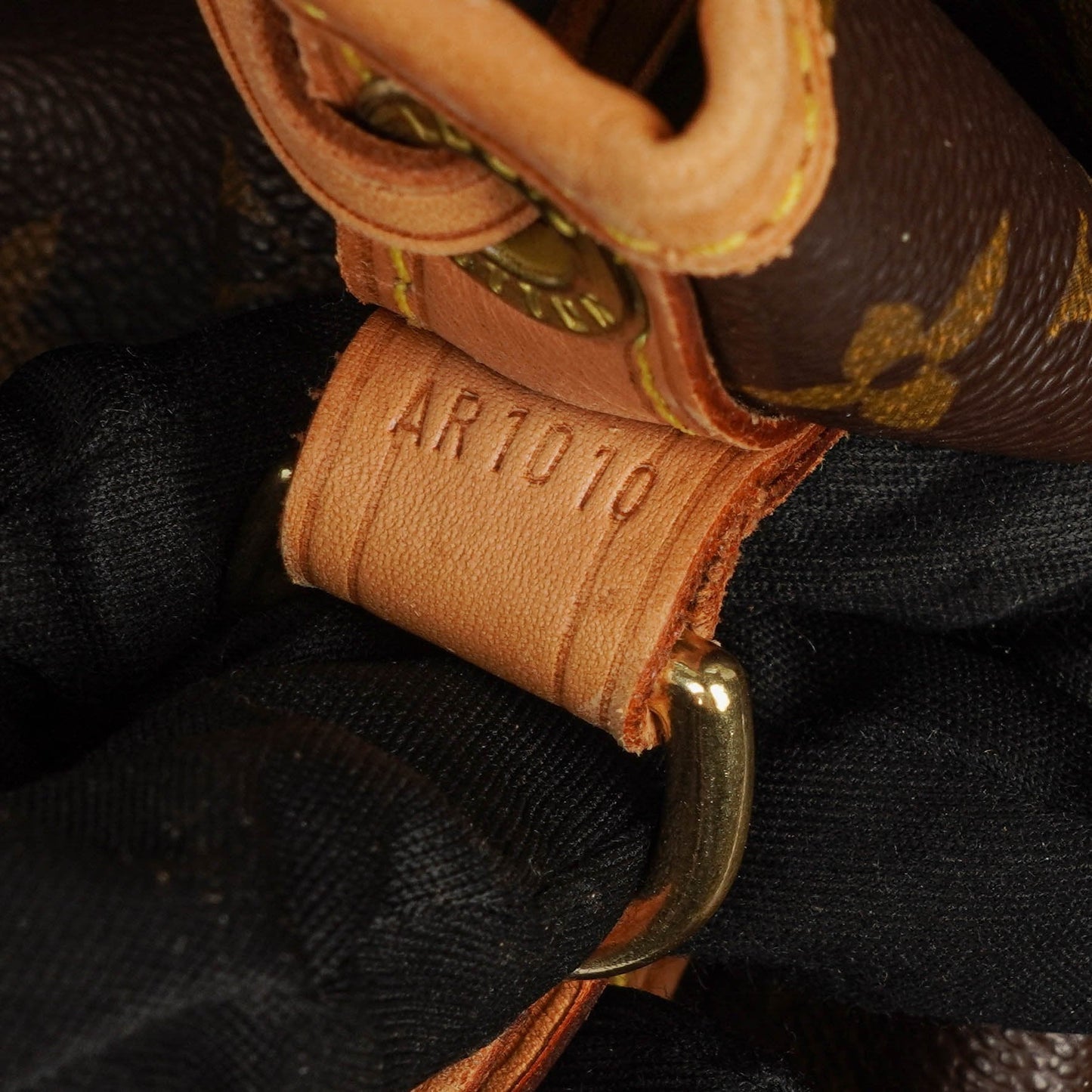 Louis Vuitton Noe Grande GM Monogram Canvas Shoulder Bag