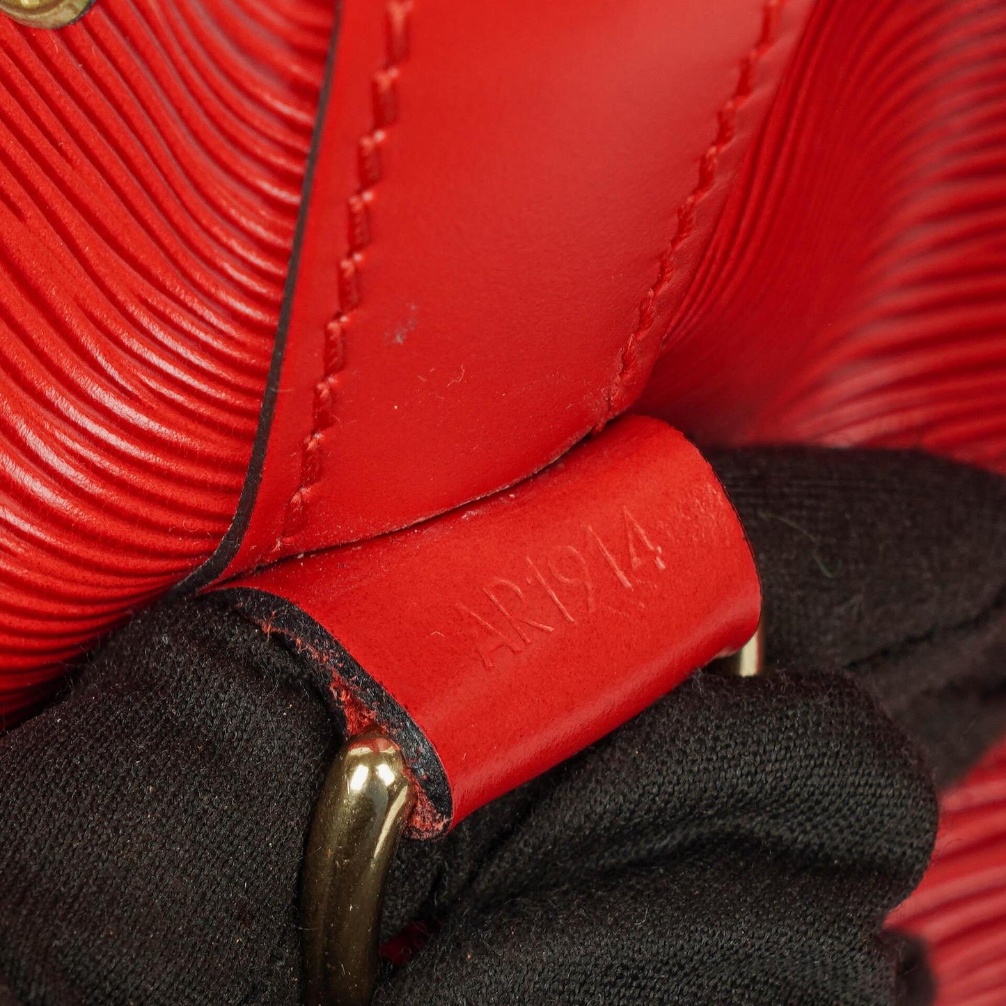 Louis Vuitton Noe Grande GM Red EPI Leather Shoulder Bag