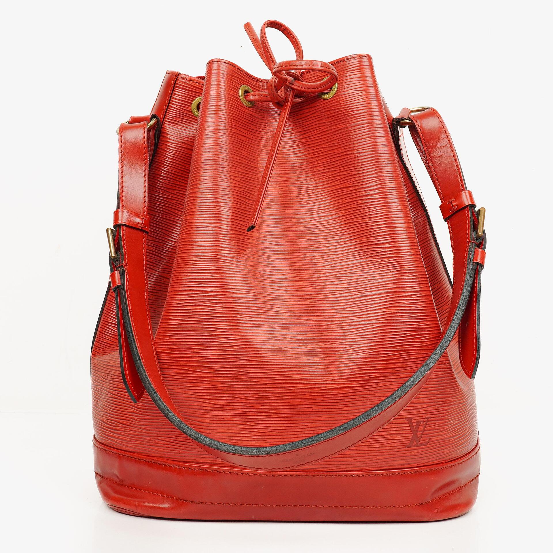 Louis Vuitton Noe Grande GM Red Epi Leather Shoulder Bag