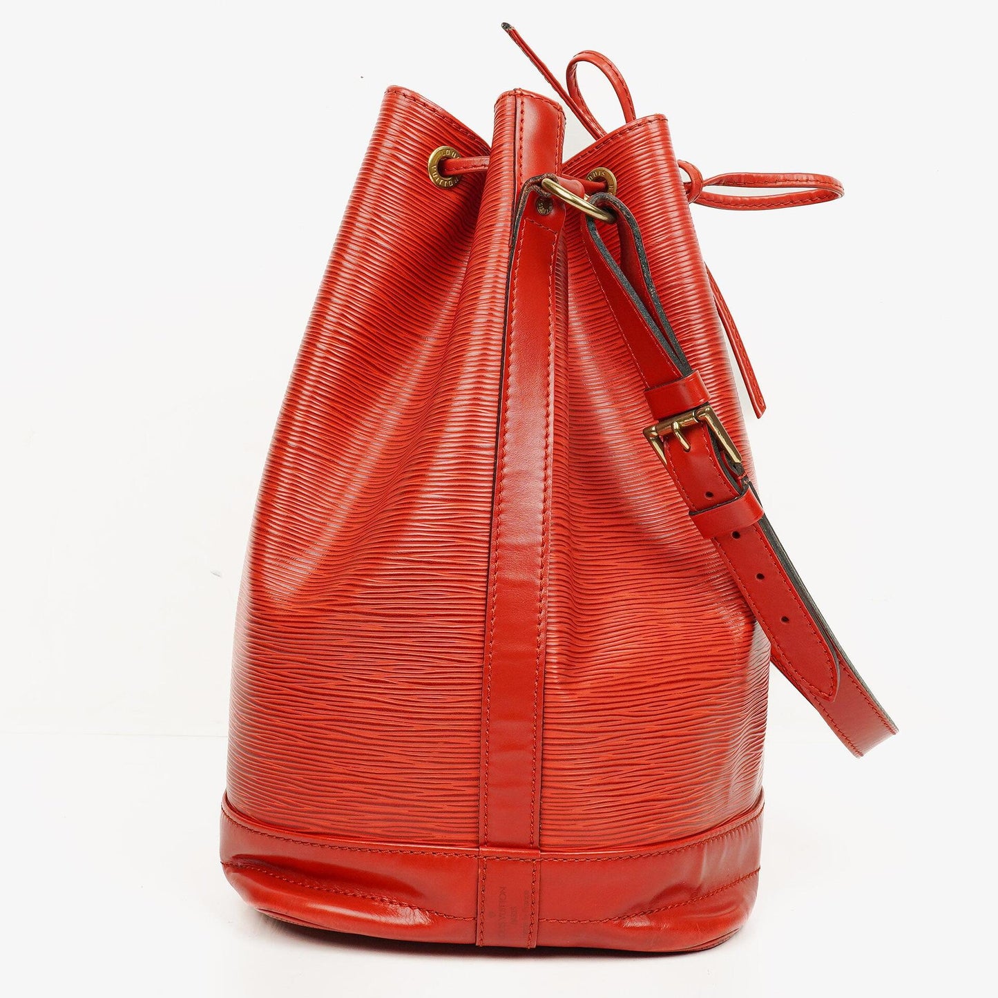 Louis Vuitton Noe Grande GM Red Epi Leather Shoulder Bag