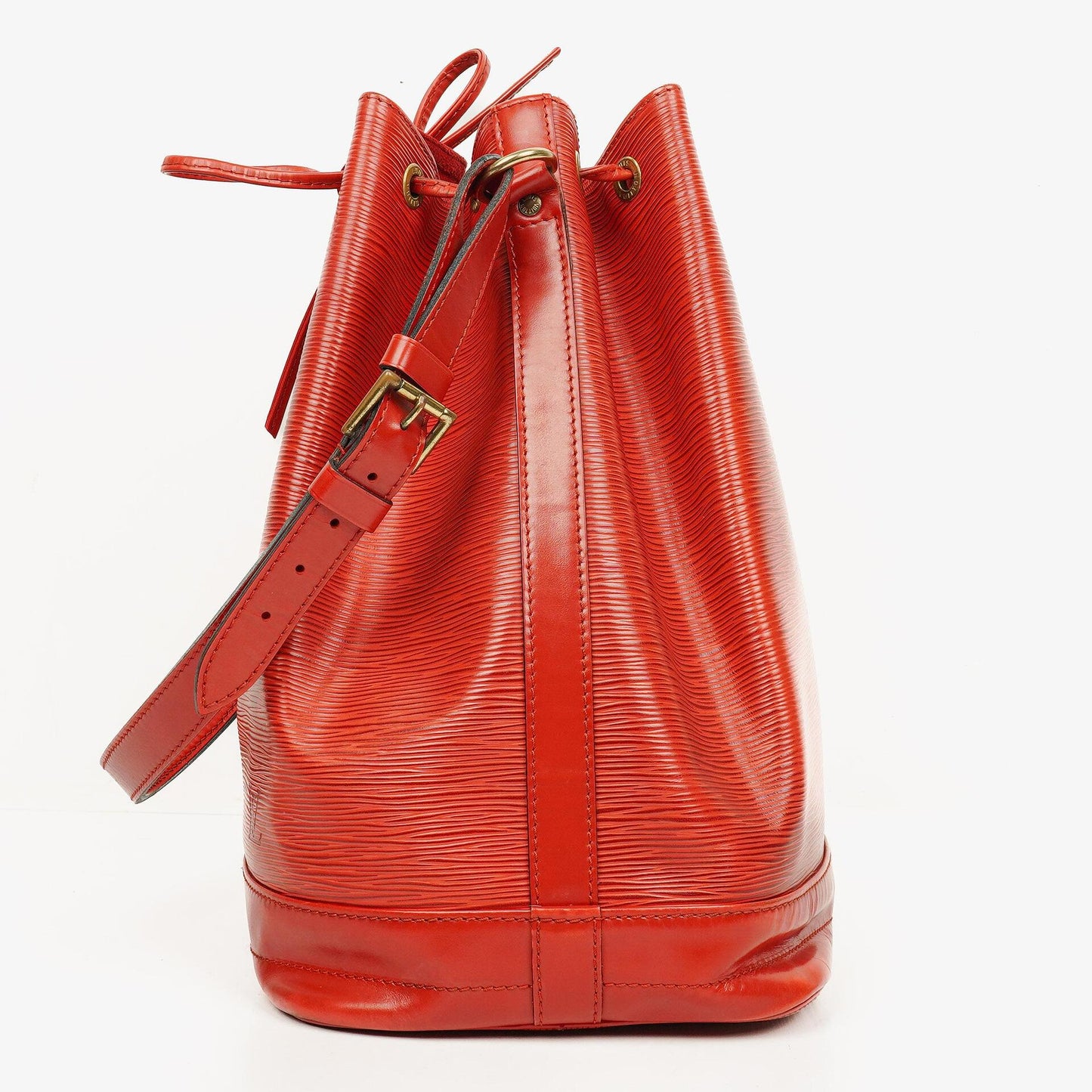 Louis Vuitton Noe Grande GM Red Epi Leather Shoulder Bag