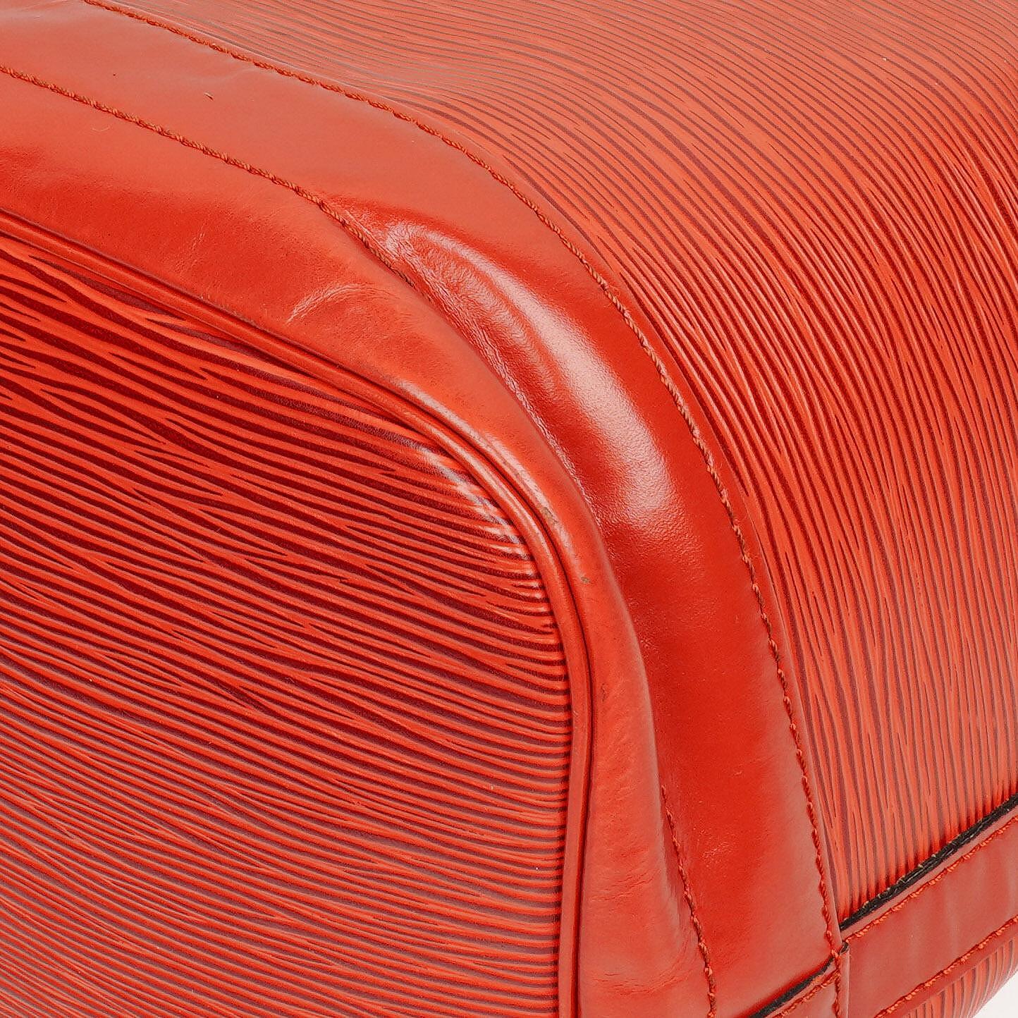 Louis Vuitton Noe Grande GM Red Epi Leather Shoulder Bag