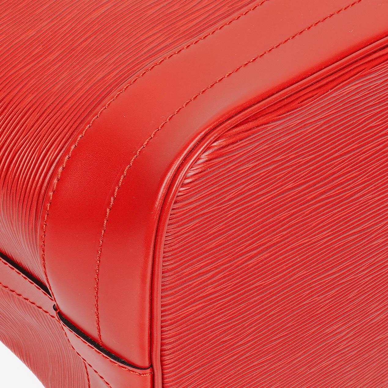 Louis Vuitton Noe Grande GM Red Epi Leather Shoulder Bag