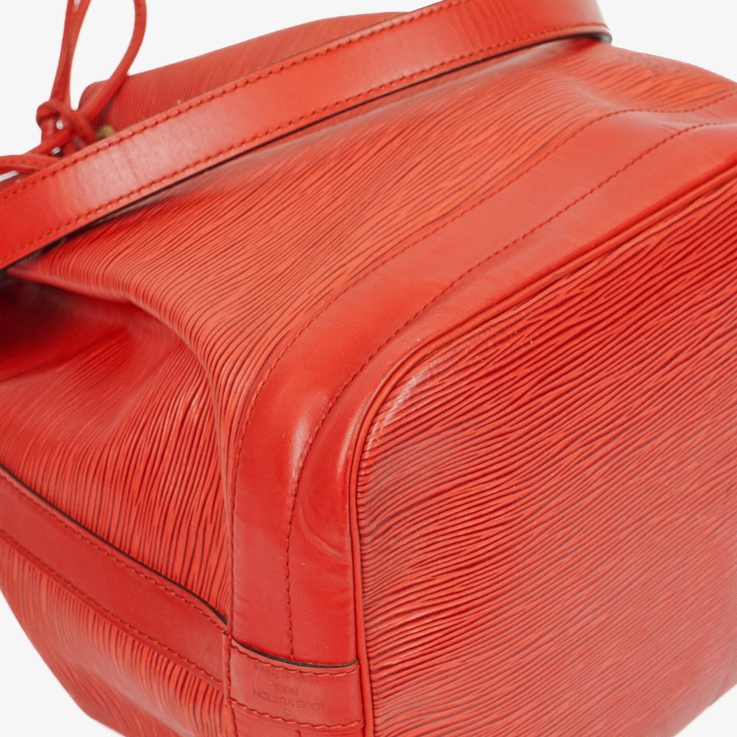 Louis Vuitton Noe Grande GM Red Epi Leather Shoulder Bag