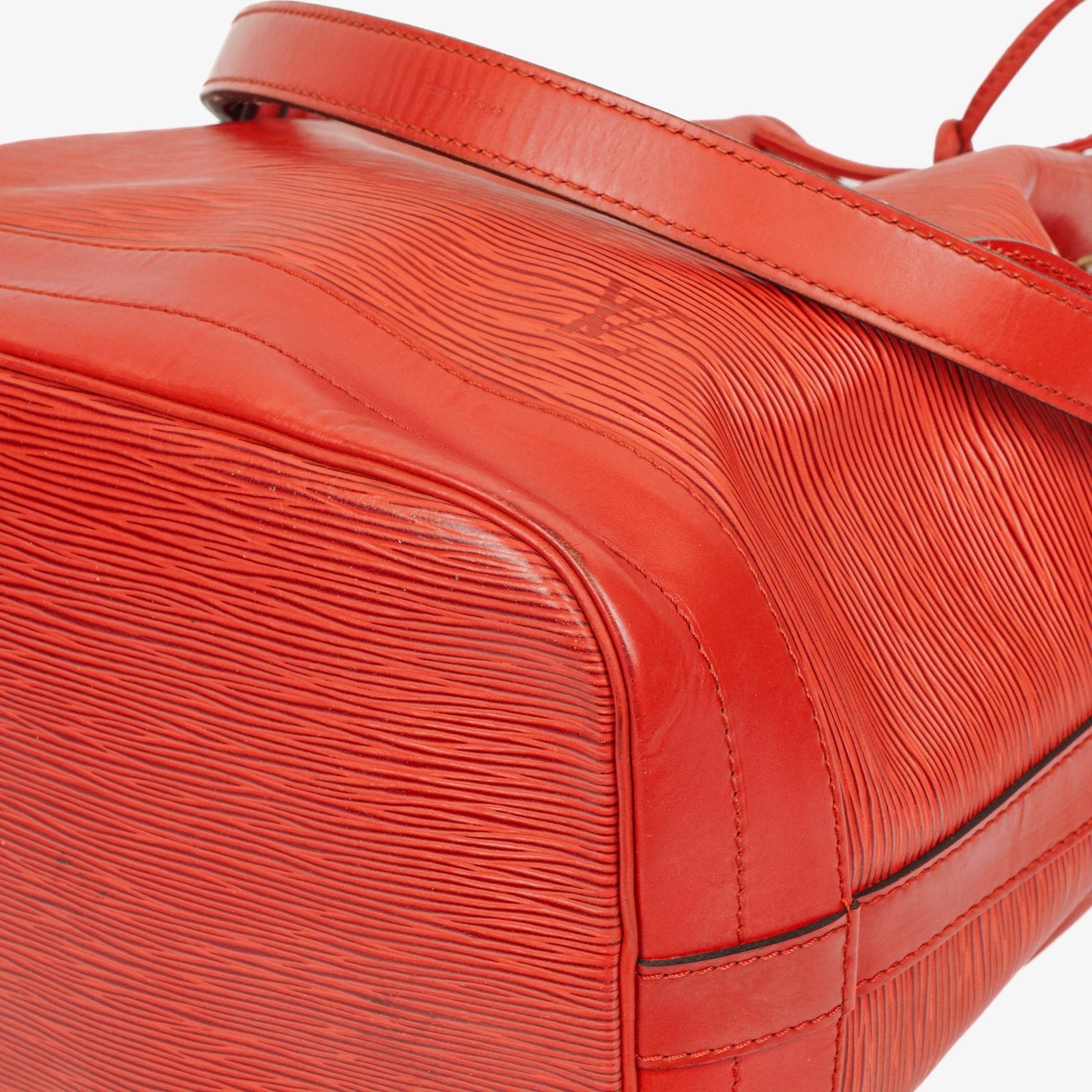 Louis Vuitton Noe Grande GM Red Epi Leather Shoulder Bag