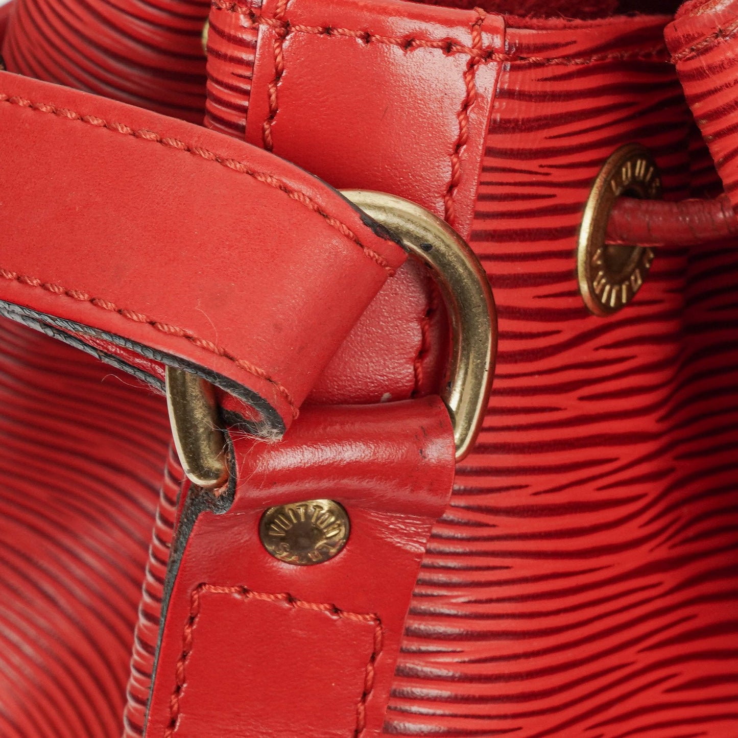 Louis Vuitton Noe Grande GM Red Epi Leather Shoulder Bag
