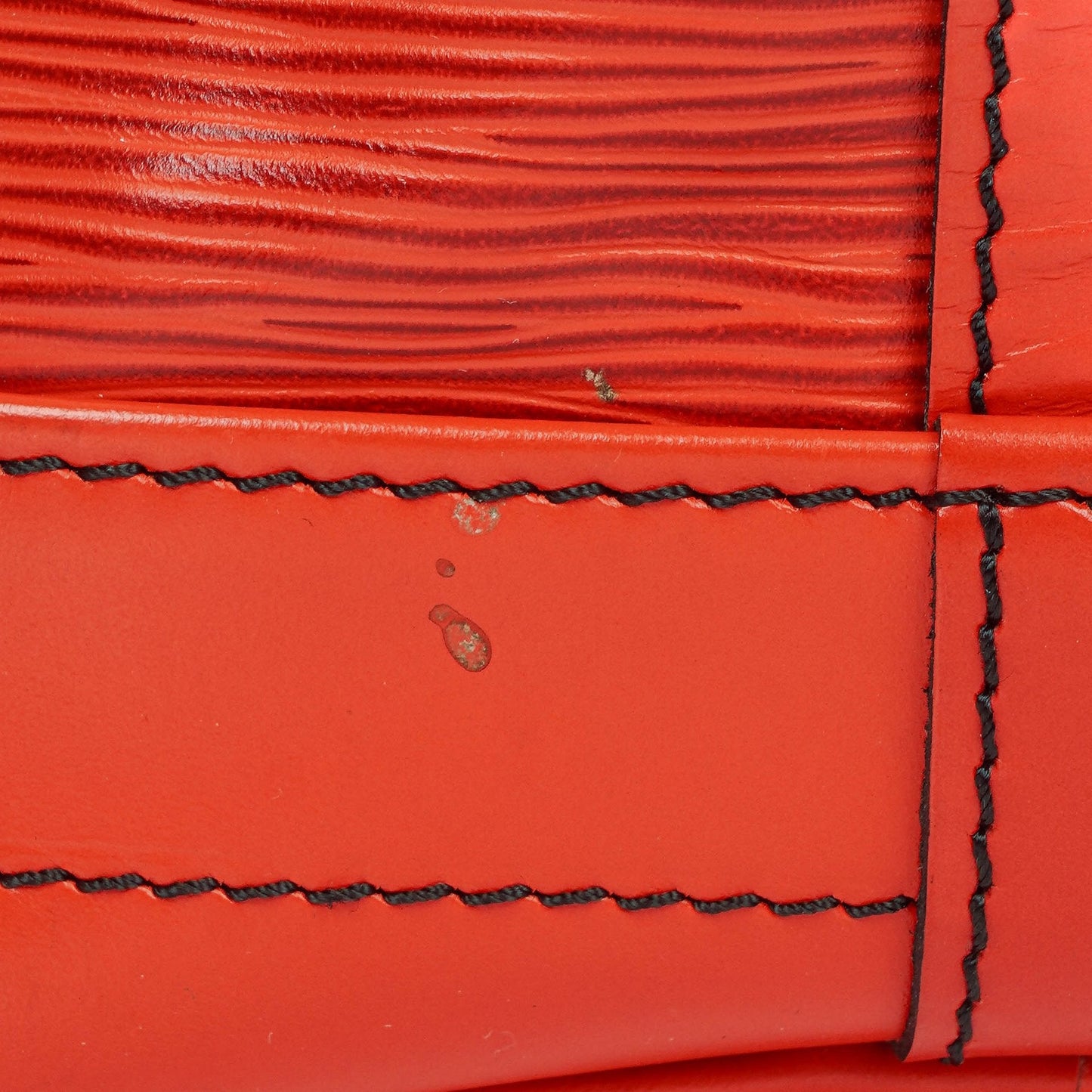 Louis Vuitton Noe Grande GM Red EPI Leather Shoulder Bag