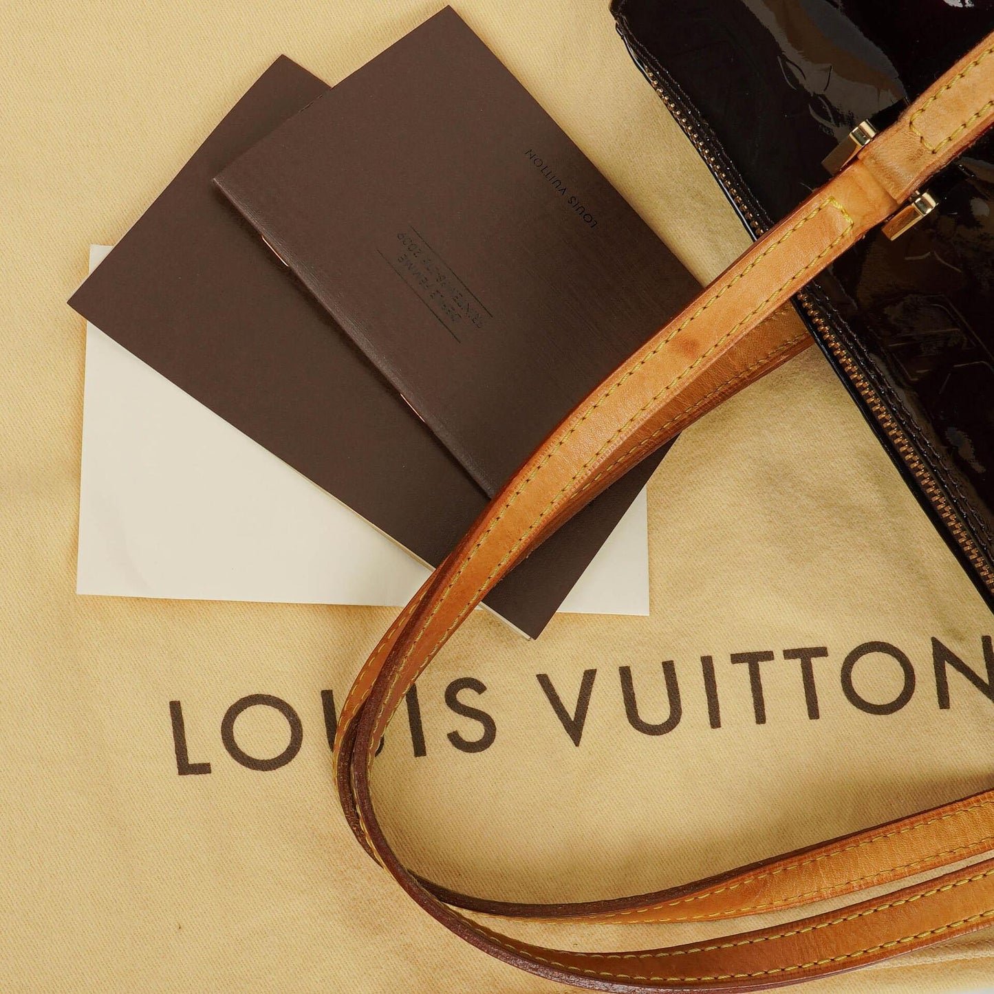 Louis Vuitton Papillon 30 Bedford Amarante Monogram Vernis Leather Bag