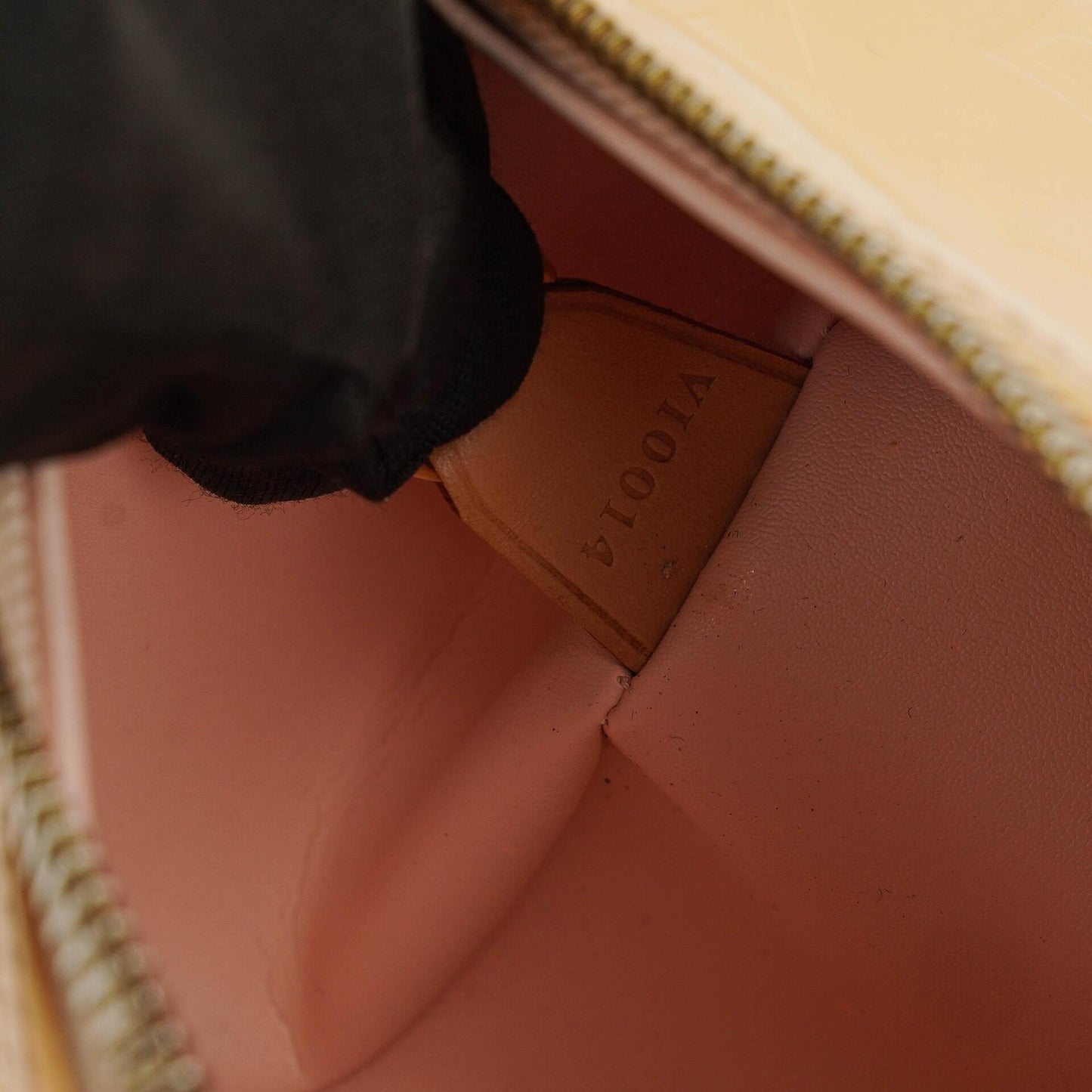 Louis Vuitton Papillon 30 Bedford Creamy Beige Monogram Vernis Leather Bag