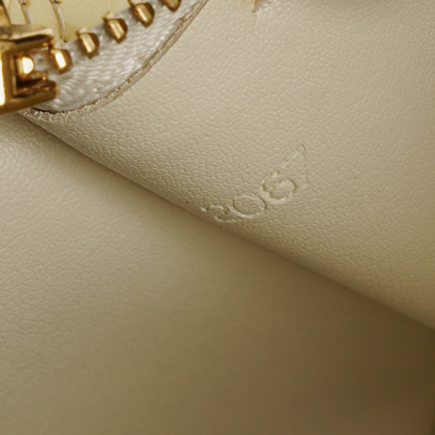 Louis Vuitton Papillon 30 Bedford Perle Monogram Vernis Leather Bag