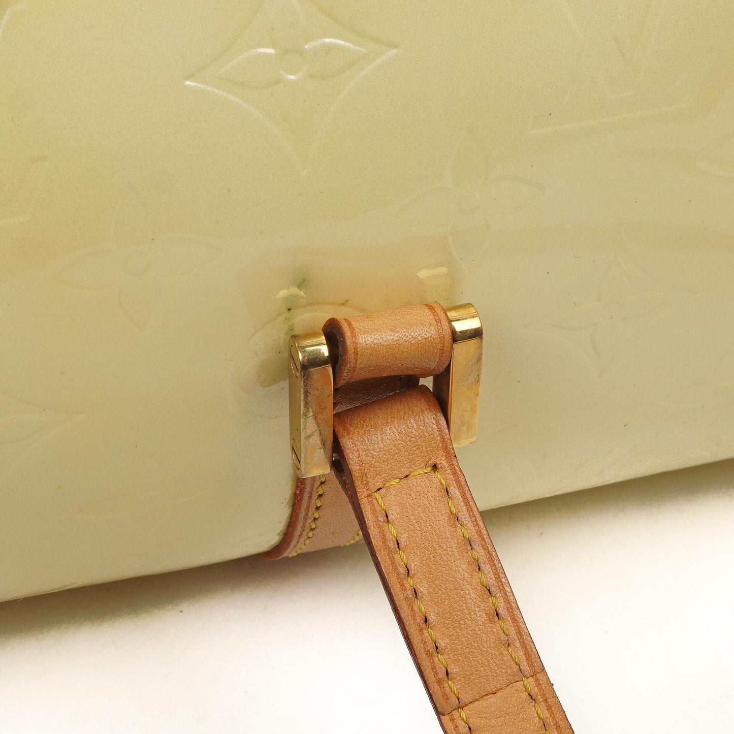 Louis Vuitton Papillon 30 Bedford Perle Monogram Vernis Leather Handbag