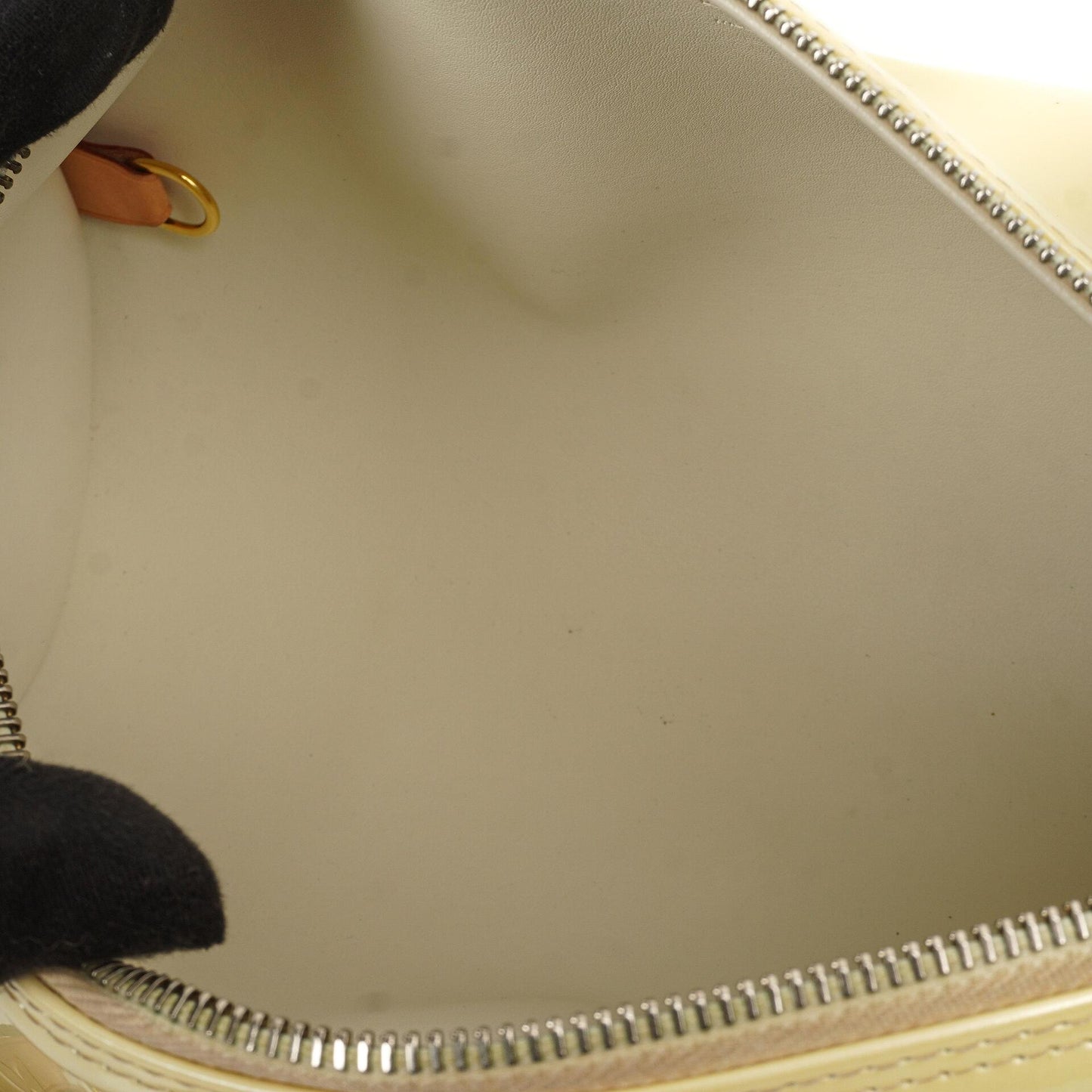 Louis Vuitton Papillon 30 Bedford Perle Monogram Vernis Leather Handbag