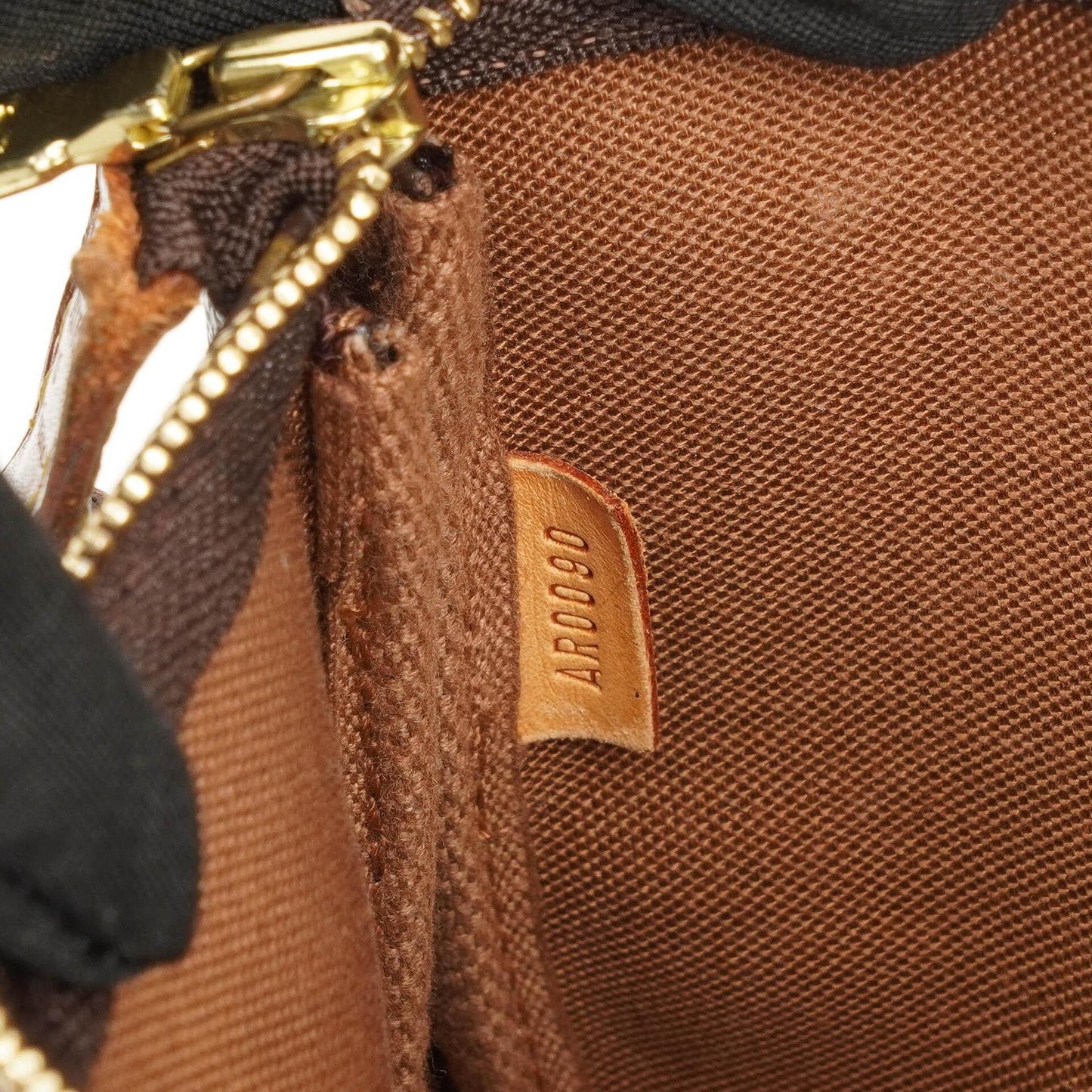 Louis Vuitton Pochette Accessoires Monogram Canvas Clutch Bag