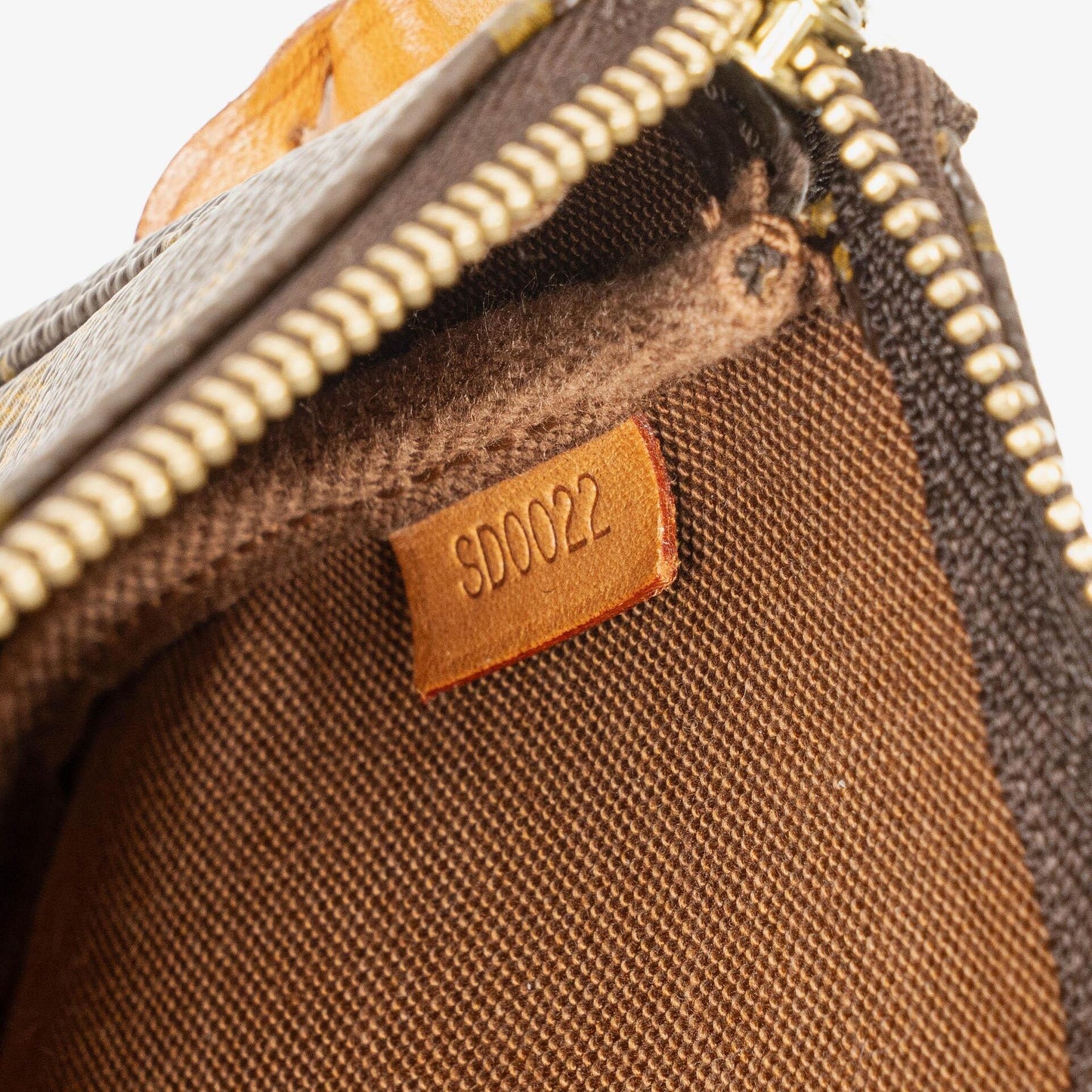 Louis Vuitton Pochette Accessoires Monogram Canvas Clutch Bag