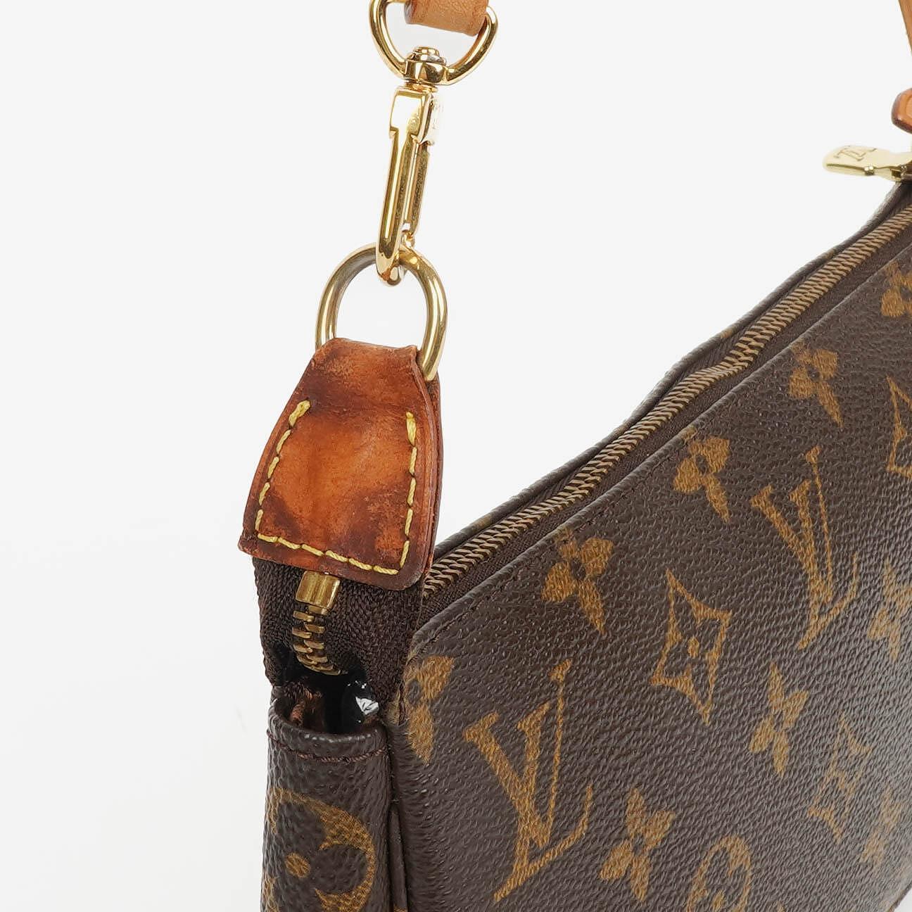 Louis Vuitton Pochette Accessoires Monogram Canvas Clutch Handbag