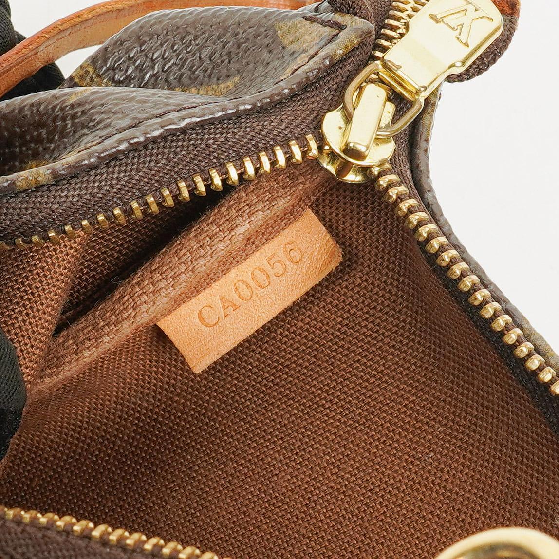Louis Vuitton Pochette Accessoires Monogram Canvas Clutch Handbag