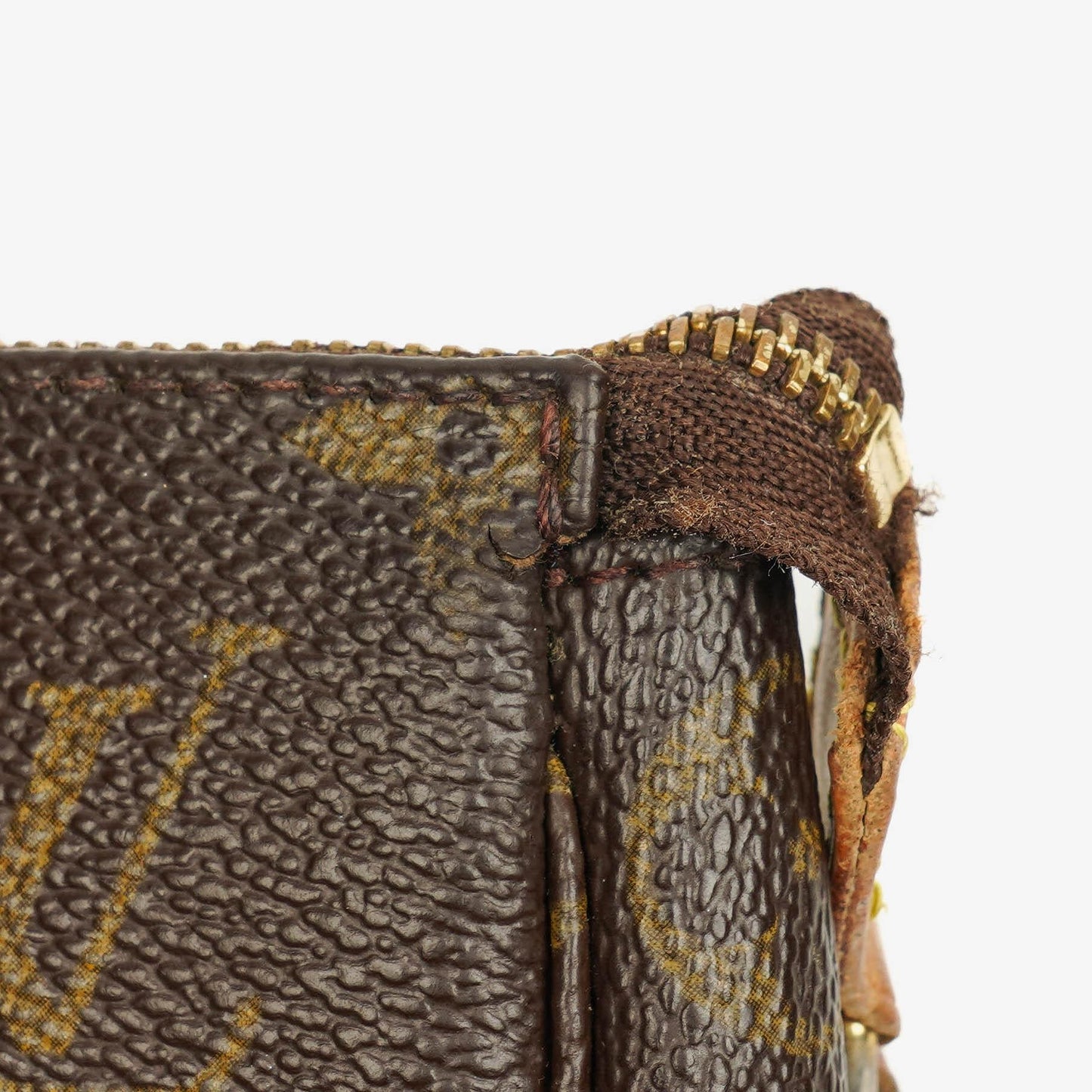 Louis Vuitton Pochette Accessoires Monogram Canvas Clutch Handbag