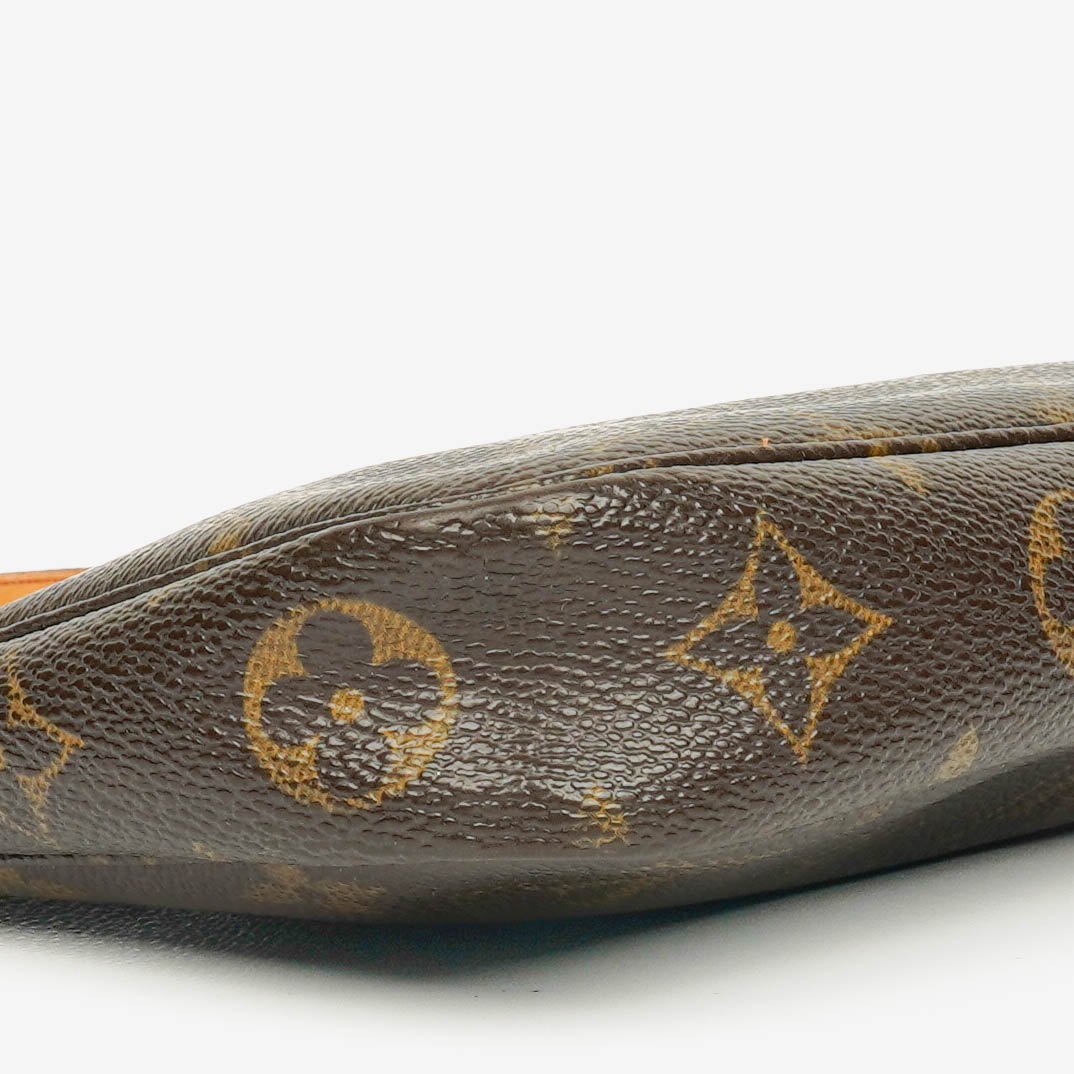 Louis Vuitton Pochette Accessoires Monogram Canvas Clutch Handbag