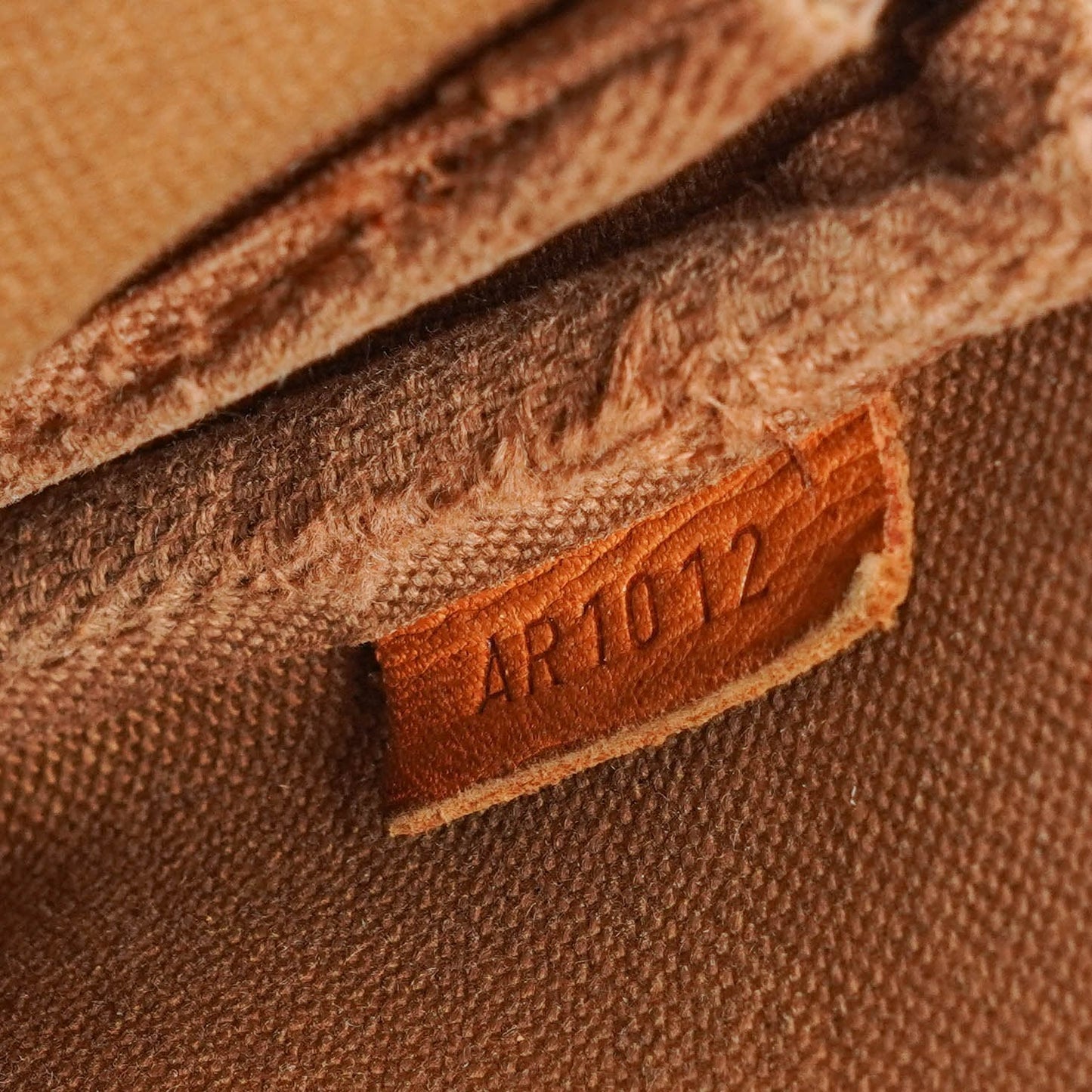 Louis Vuitton Pochette Accessoires Monogram Canvas Clutch Handbag
