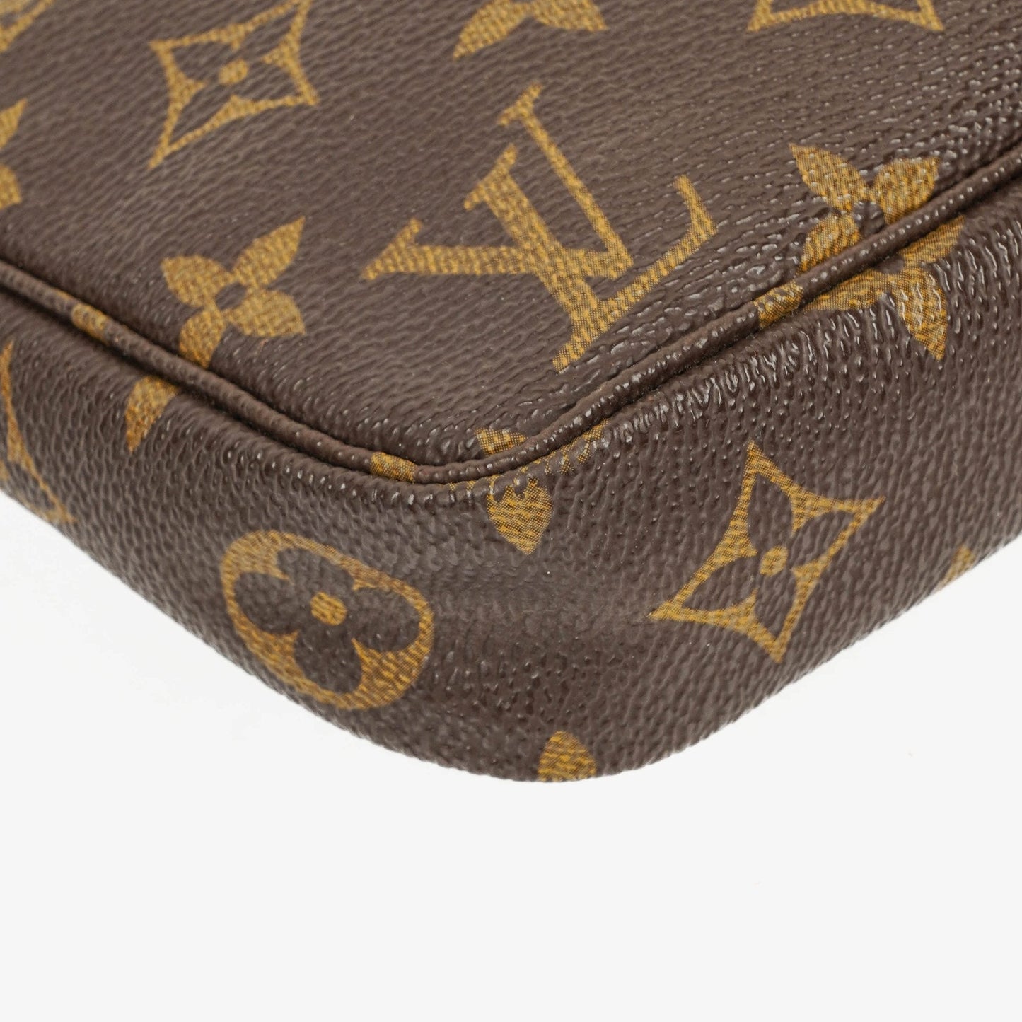 Louis Vuitton Pochette Accessoires Monogram Canvas Clutch Handbag
