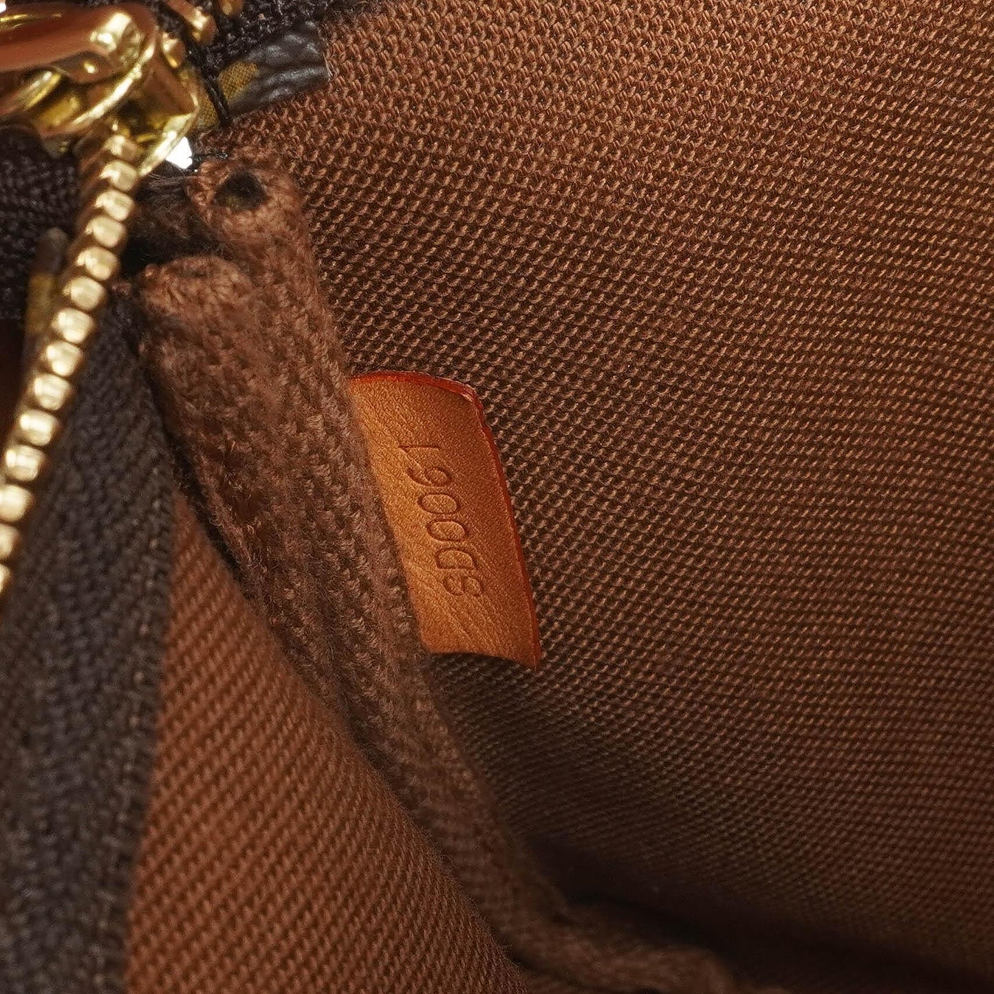 Louis Vuitton Pochette Accessories Monogram Canvas Clutch Bag