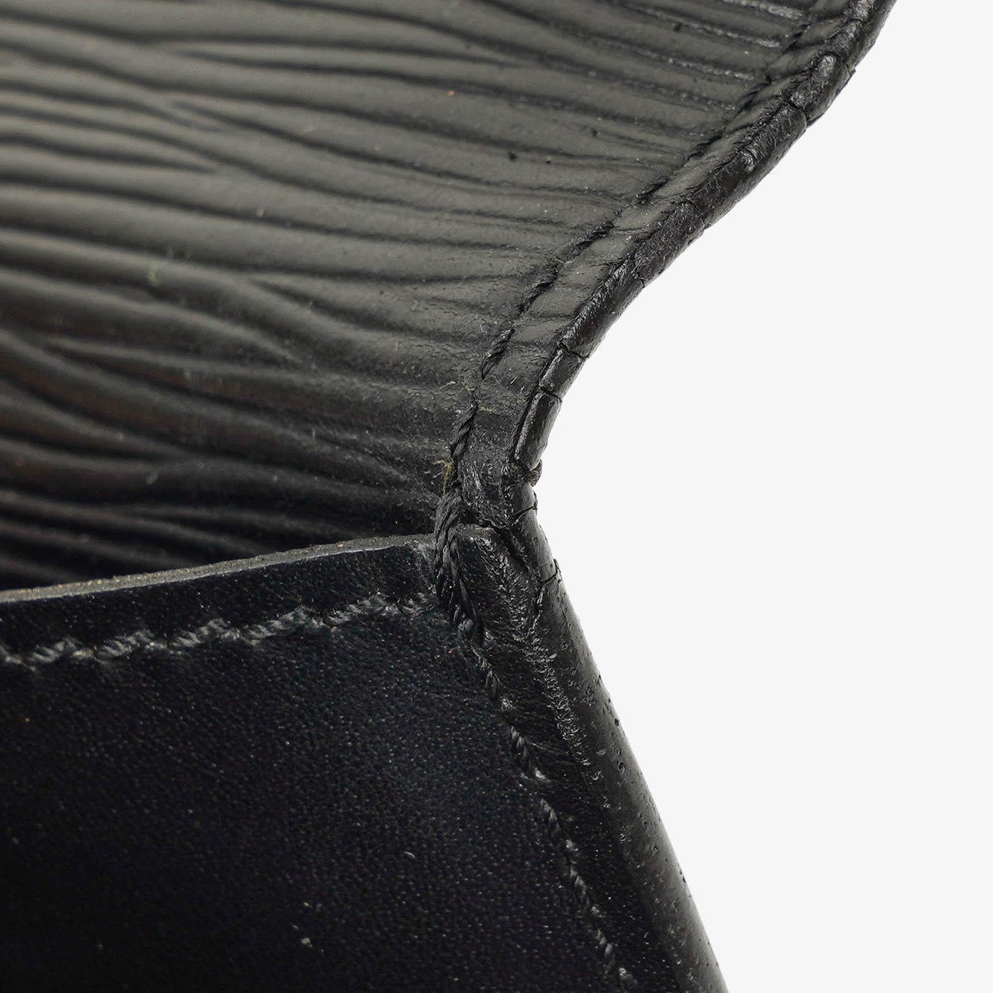 Louis Vuitton Pochette Sellier Dragonne Black Epi Clutch