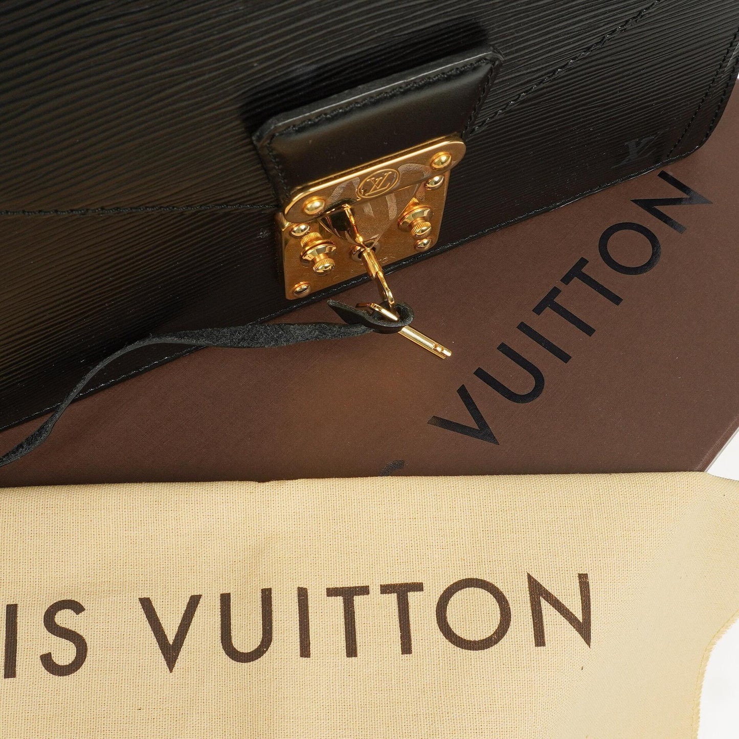 Louis Vuitton Pochette Sellier Dragonne Black Epi Clutch