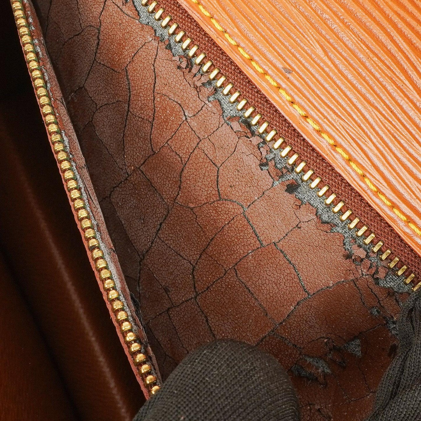 Louis Vuitton Pochette Sellier Dragonne Cognac Epi Clutch